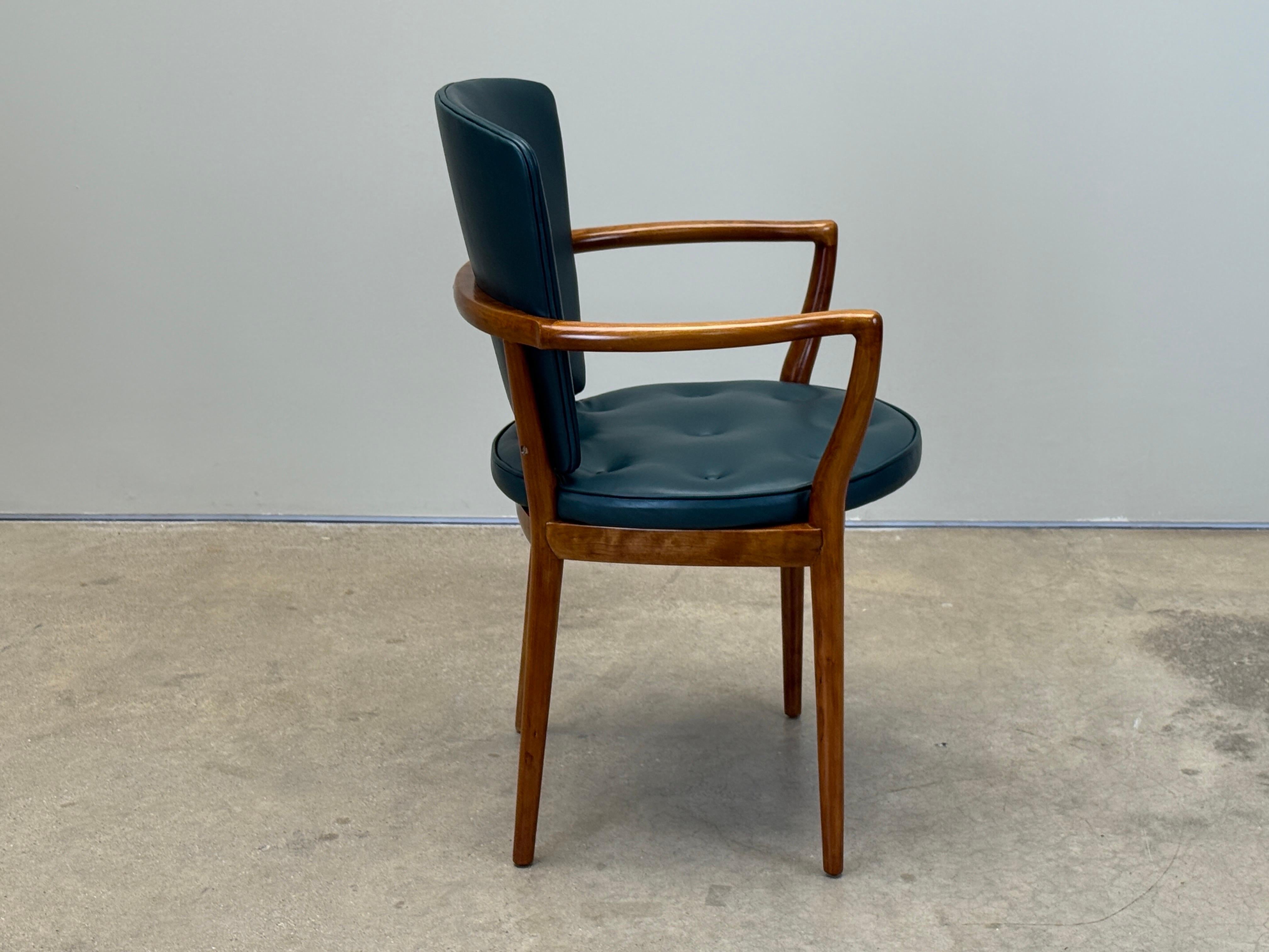 Fauteuil / chaise de bureau Widdicomb en noyer en vente 5