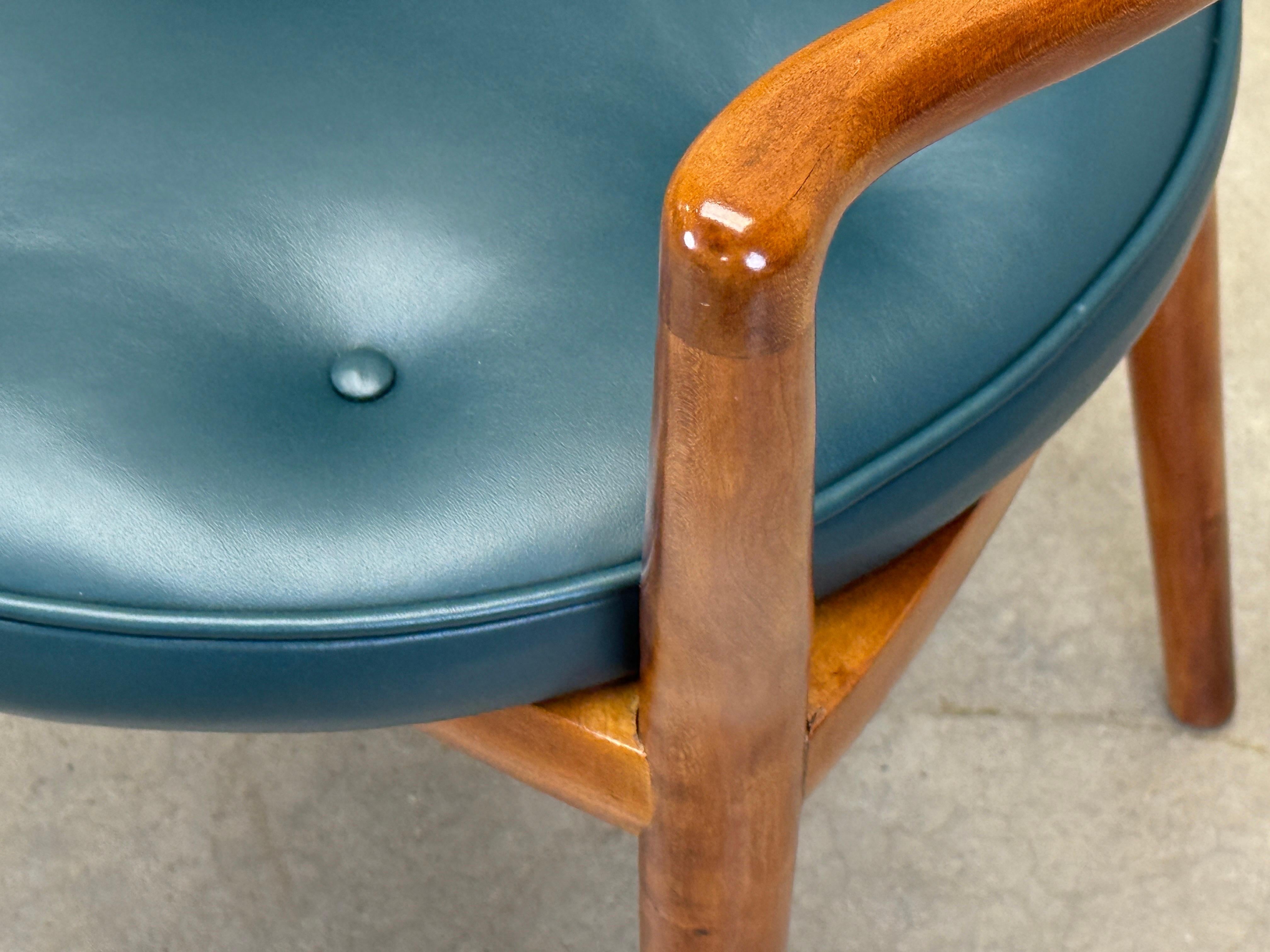 Fauteuil / chaise de bureau Widdicomb en noyer en vente 11