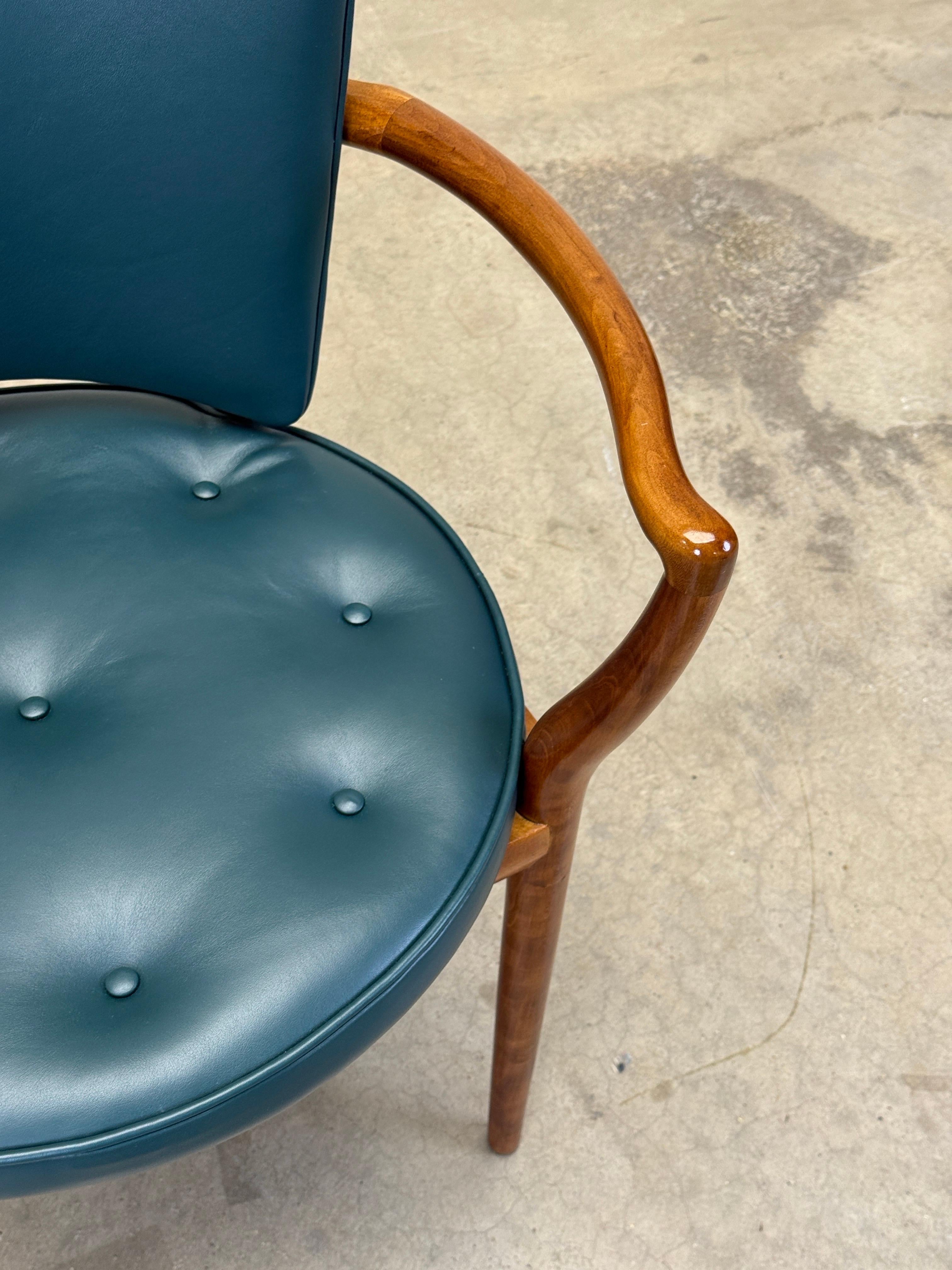 Fauteuil / chaise de bureau Widdicomb en noyer en vente 12