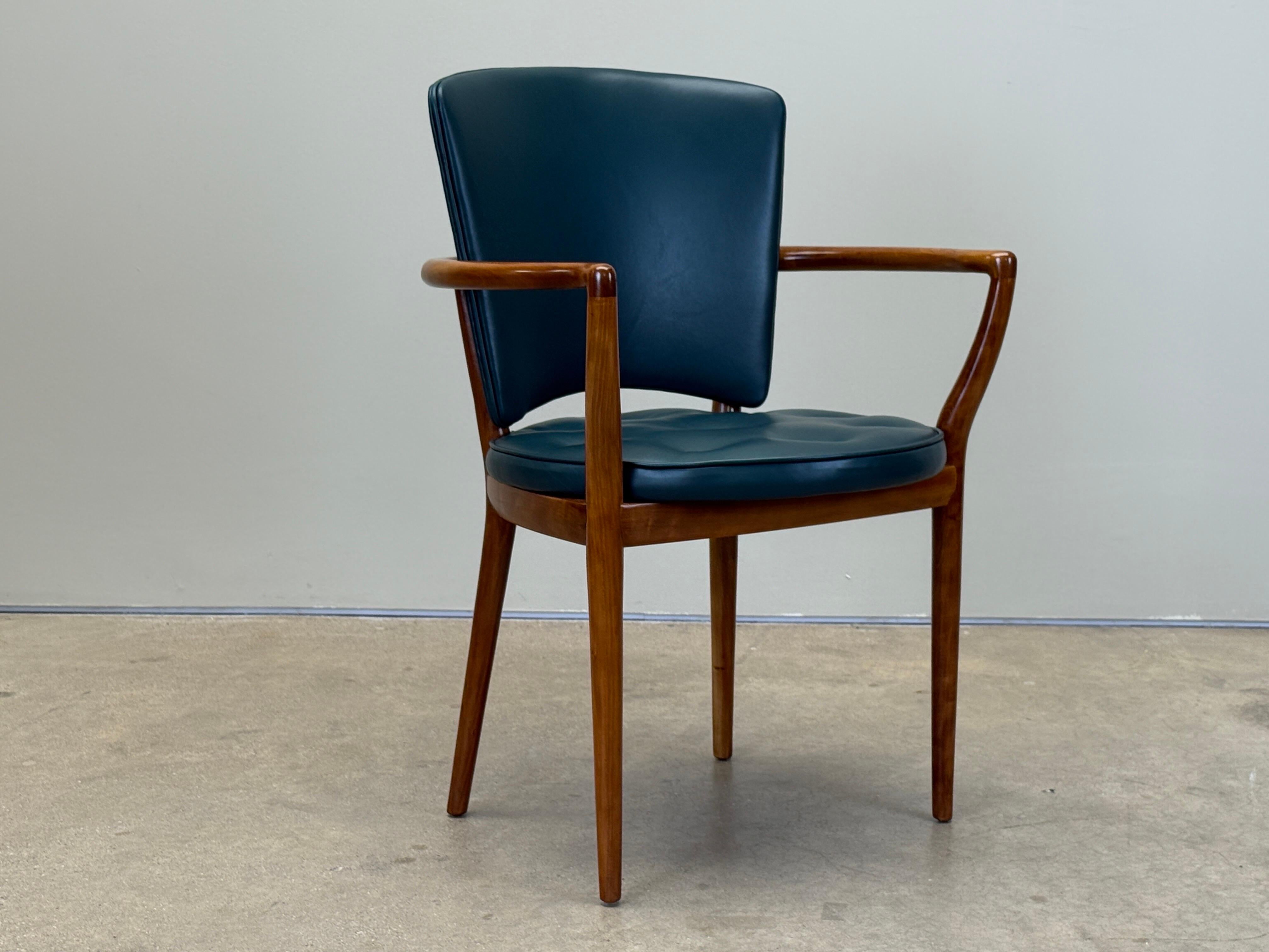 Cuir Fauteuil / chaise de bureau Widdicomb en noyer en vente