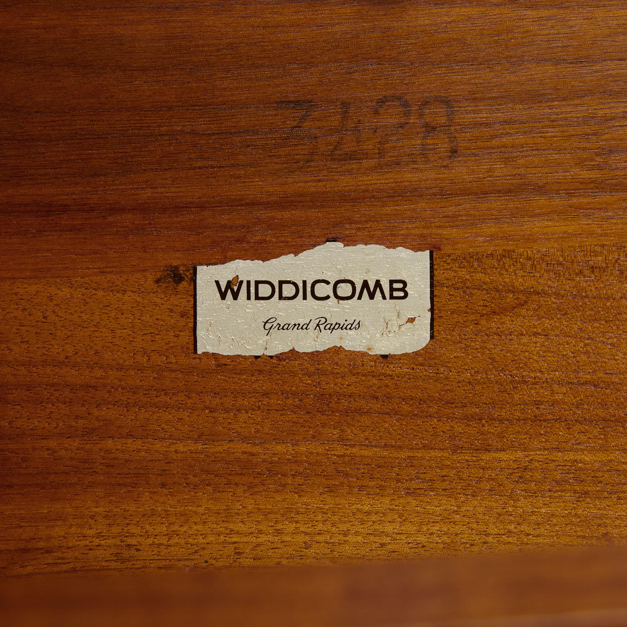 Widdicomb Walnut Coffee Table In Excellent Condition In Los Angeles, CA