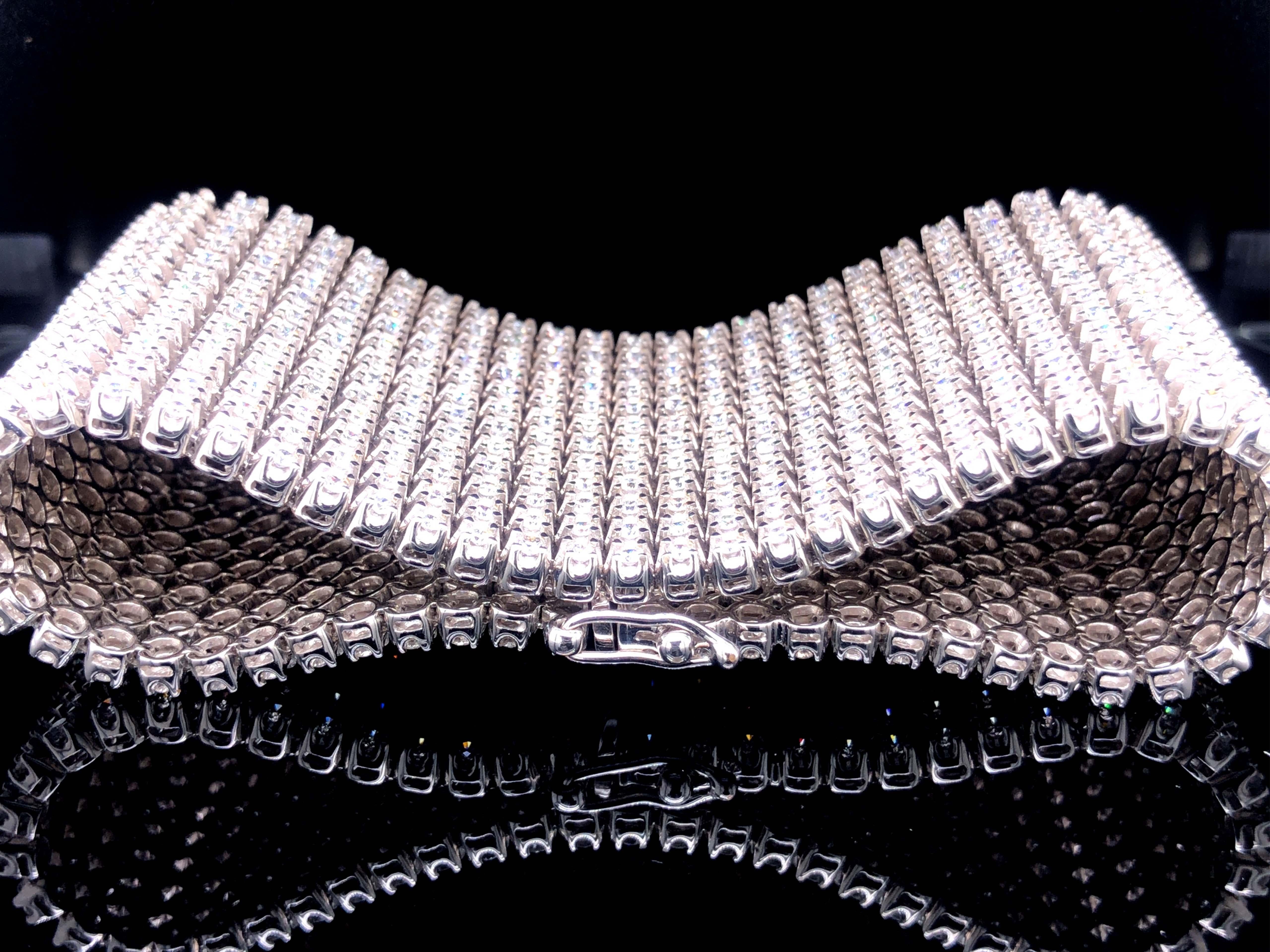 Women's or Men's Wide 12-Row Diamond Bracelet, 20 Carat, 672 Diamonds, 18 Karat White Gold For Sale