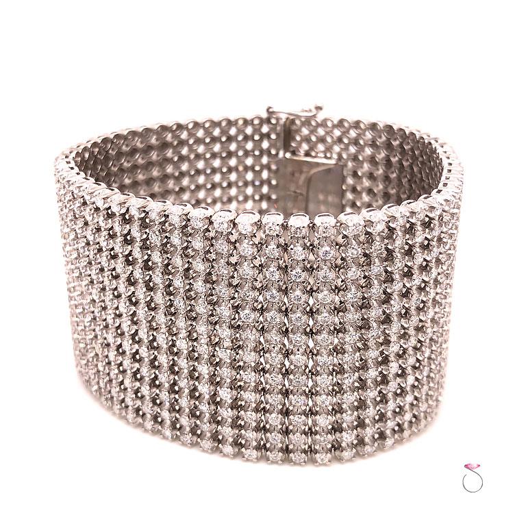 Breites 12-reihiges Diamantarmband, 20 Karat, 672 Diamanten, 18 Karat Weißgold im Angebot 8