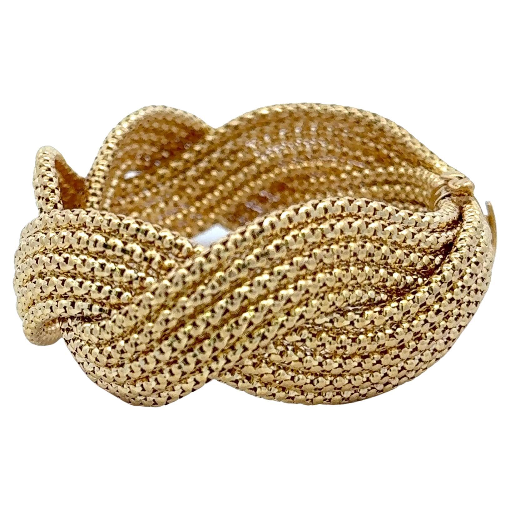 Breites geflochtenes 14 Karat Gelbgold geflochtenes Armband mit geflochtenem Motiv 38.2 Gramm 8,13 Zoll (Zeitgenössisch) im Angebot