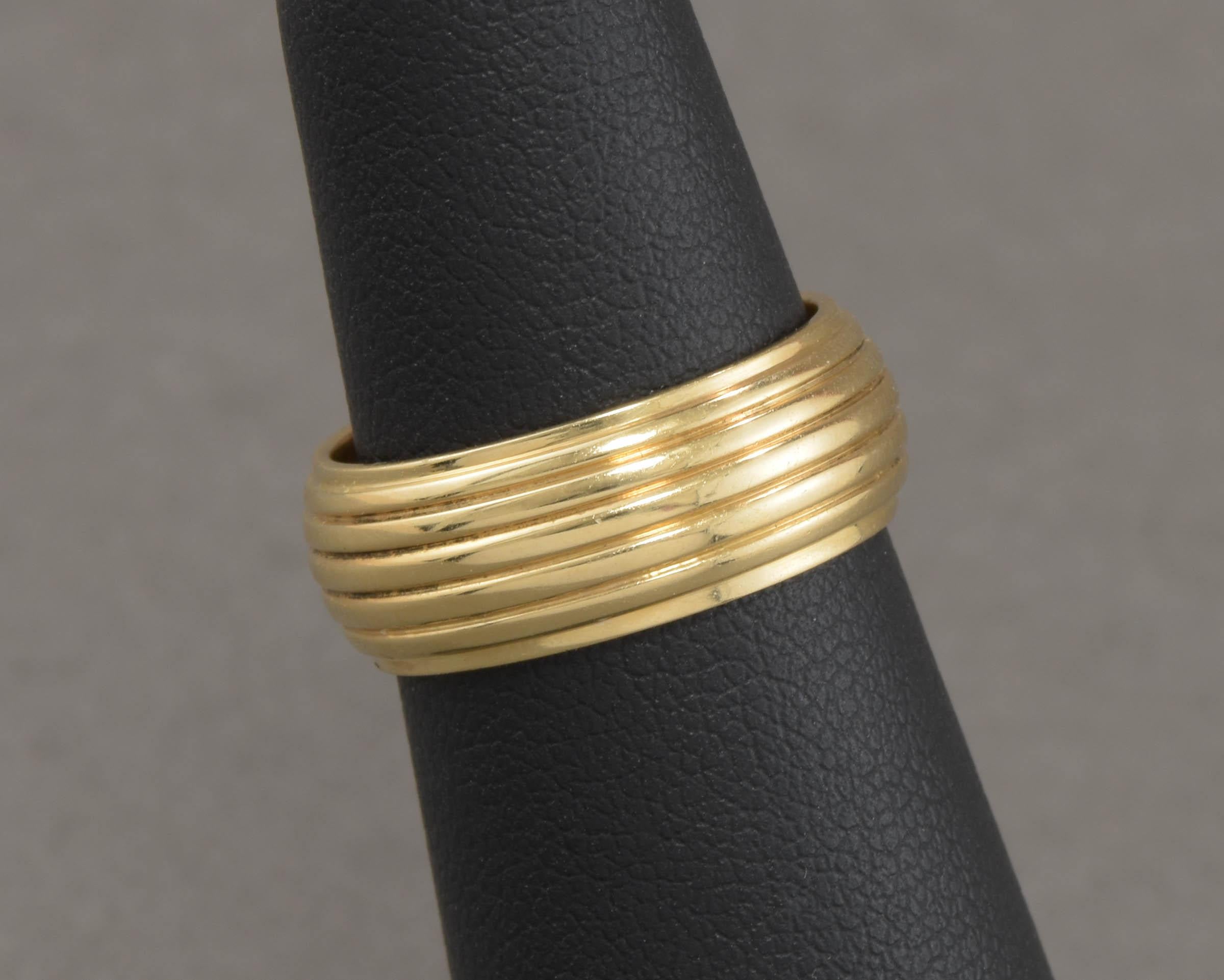 Wide 14K Gold Ribbed Wedding Band or Stacking Band Ring In Good Condition In Danvers, MA