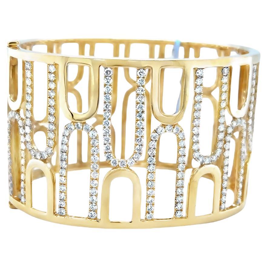 Bracelet jonc large en or jaune 14 carats avec 5,37 carats de diamants naturels de taille ronde en vente
