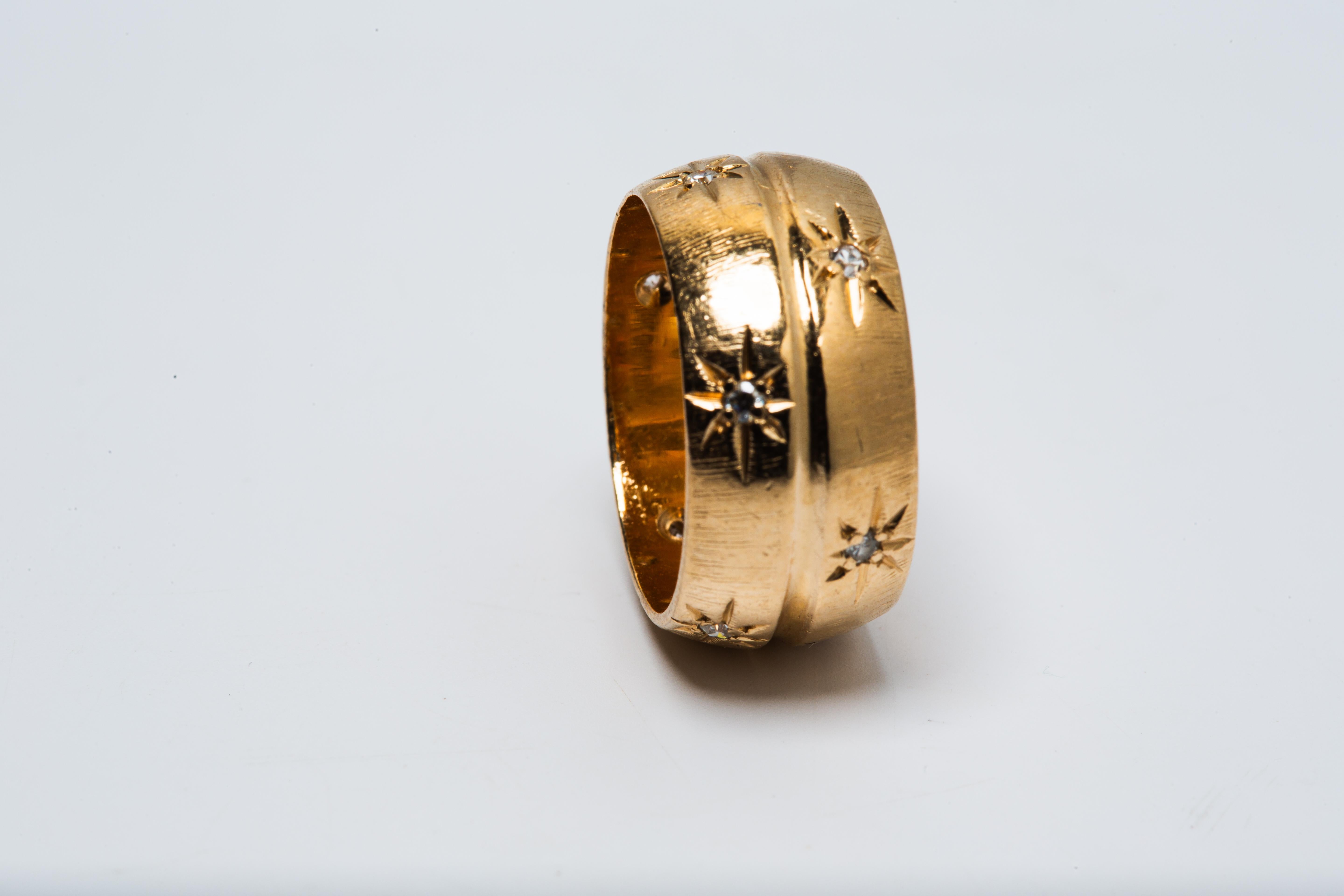 Large bague en or jaune 14k avec diamants en vente 5