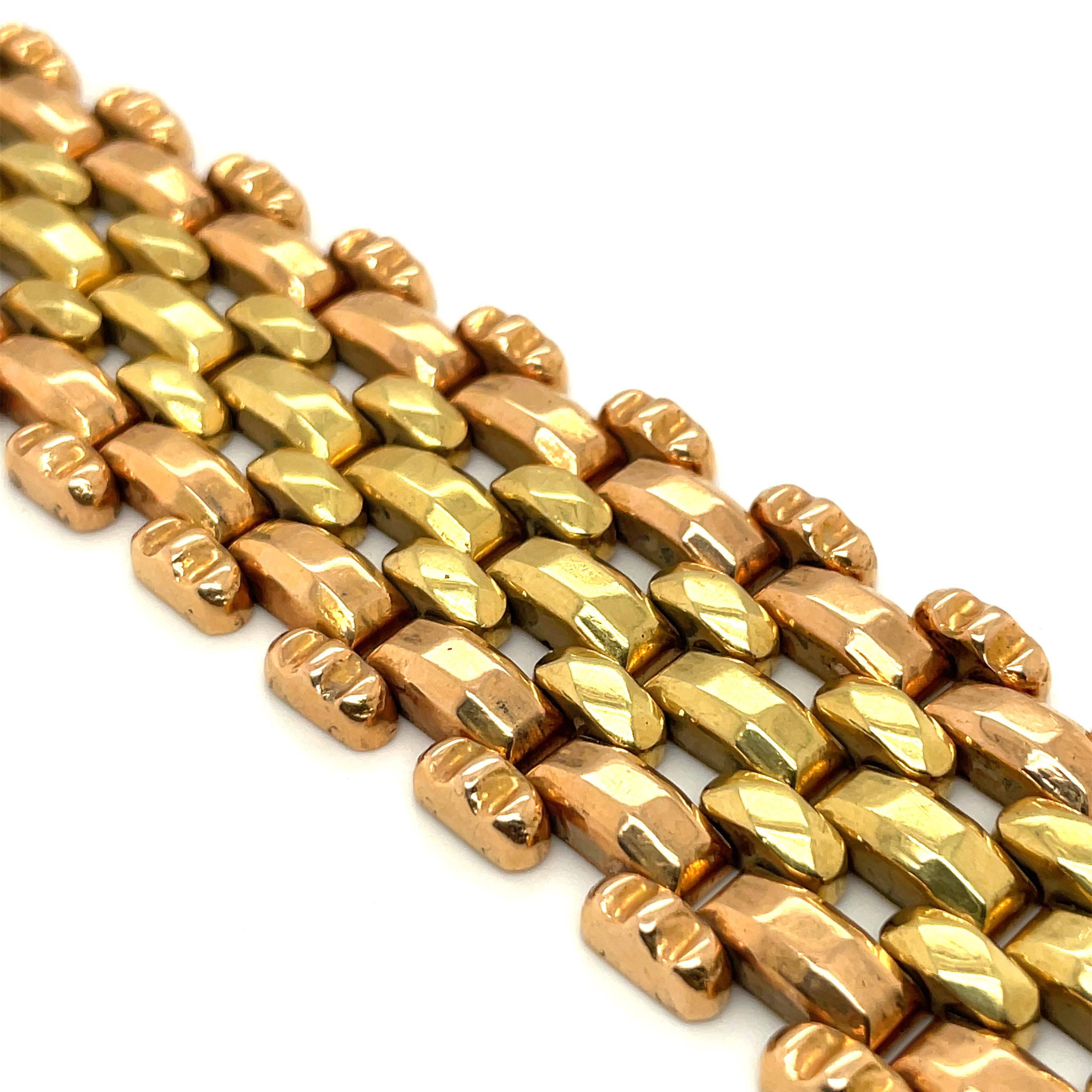 Breites Gliederarmband aus 18K Gelb- und Roségold im Zustand „Hervorragend“ im Angebot in New York, NY