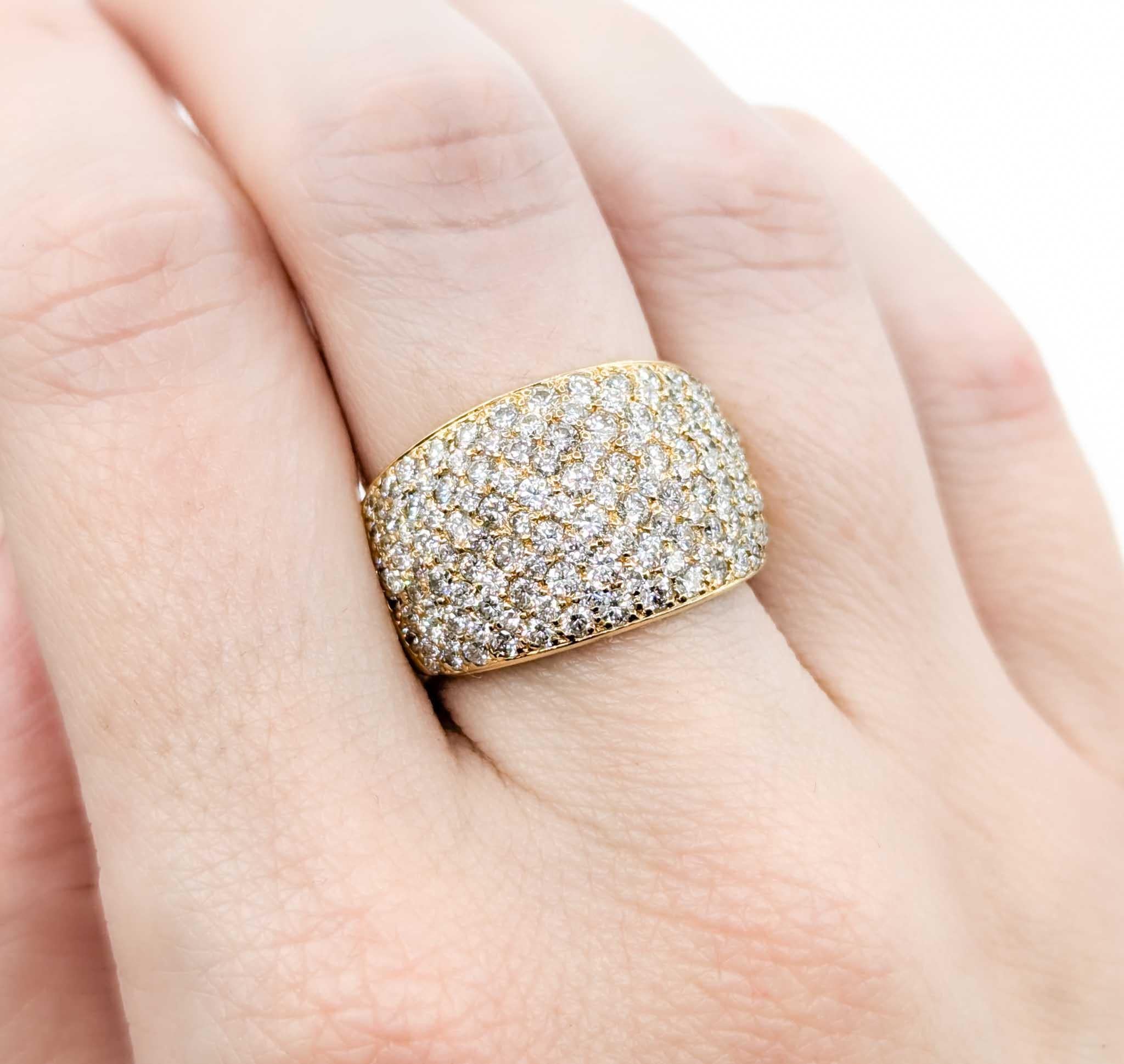 Breiter 3,00 Karat Diamant-Pavé-Ring aus 18 Karat Gelbgold mit Diamanten (Rundschliff)