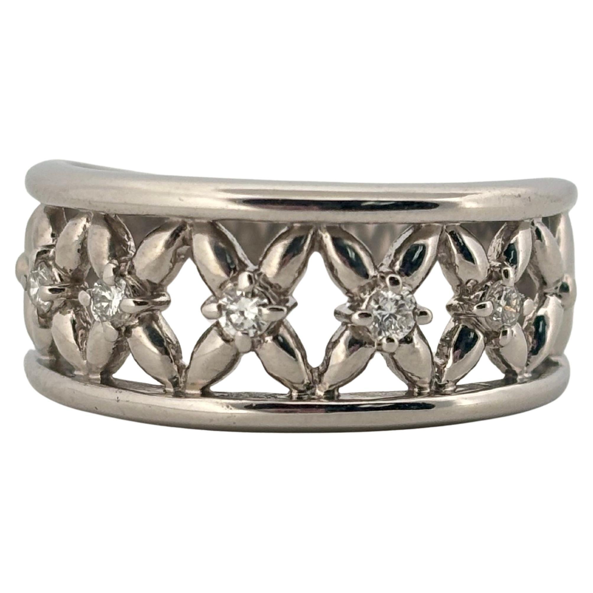 Large 5 anneau en X en platine avec diamant taille ronde 0.15ctw en vente