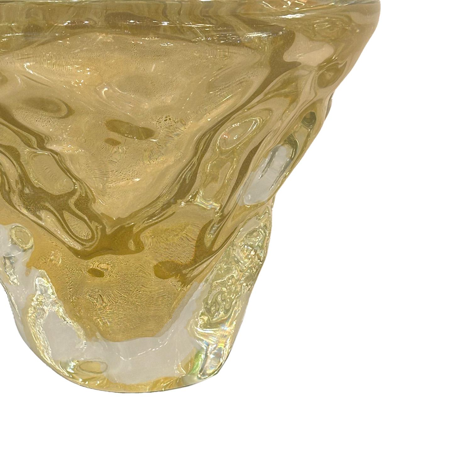 Italiano Ampio vaso astratto di Murano Sommerso con Aventurina in vendita