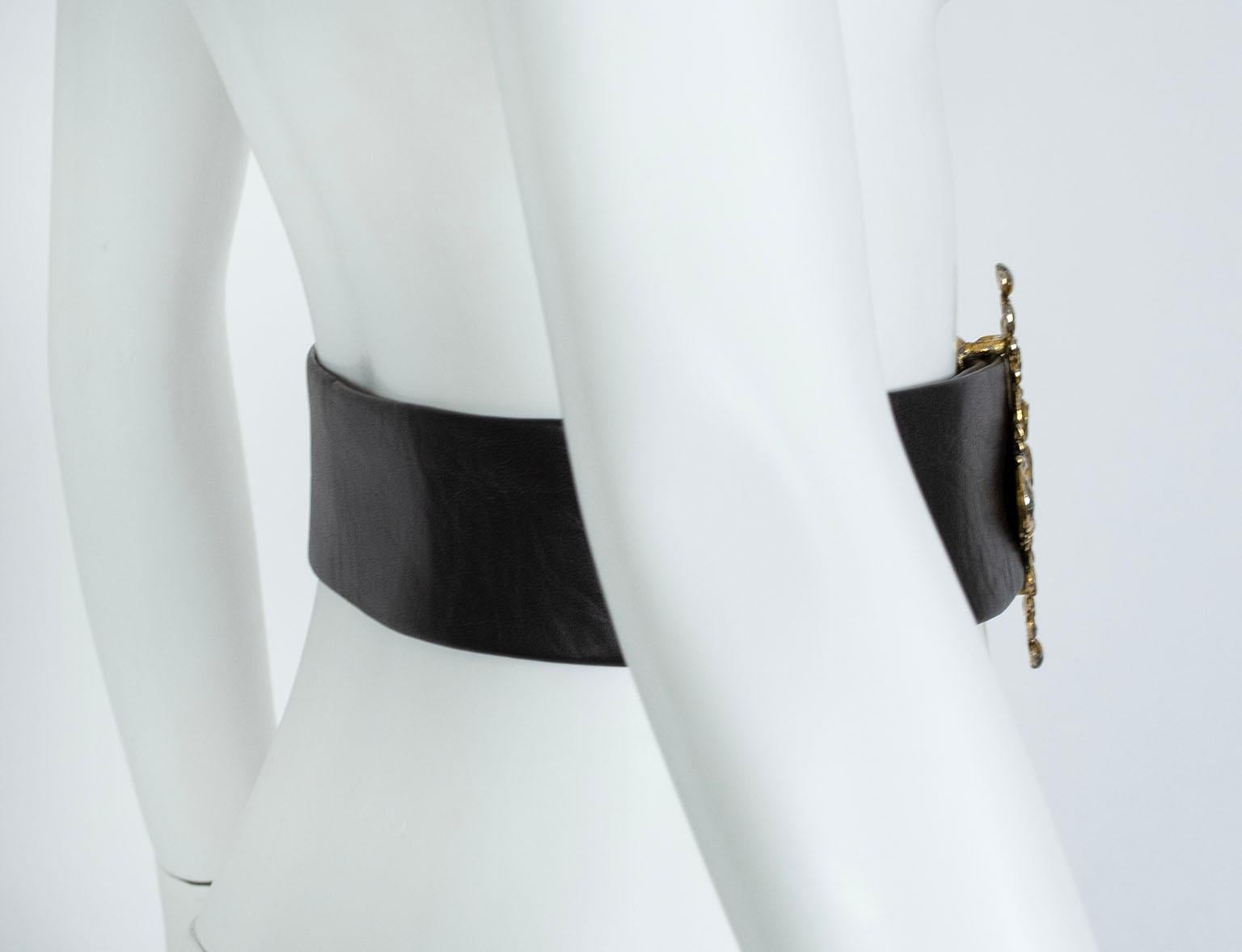 Large ceinture réglable en cuir marron avec boucle rococo en or - XS-L, 1980 Pour femmes en vente