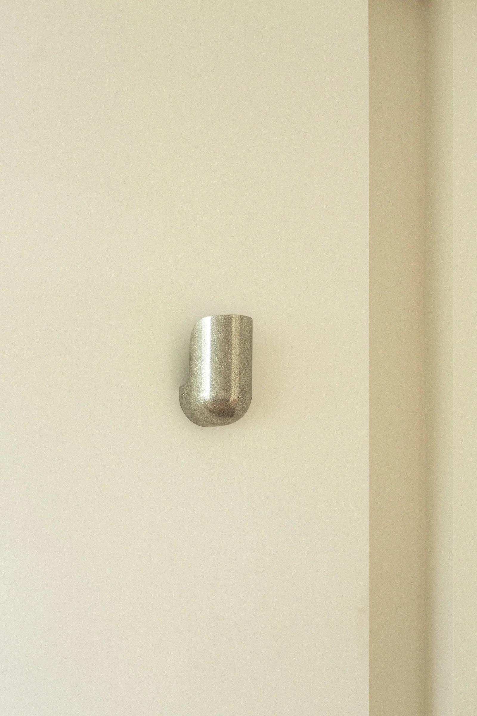 Aplique Contemporáneo Codo Ancho de Aluminio de Henry Wilson Moderno en venta