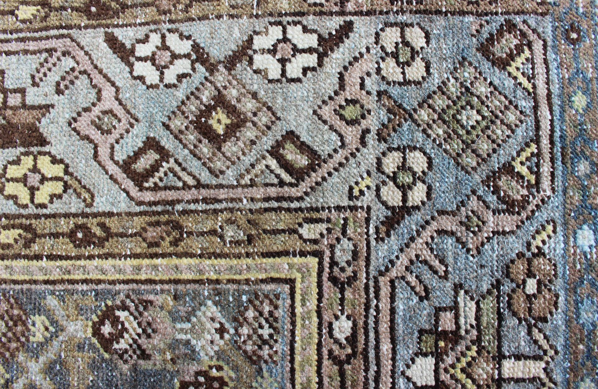 Tapis de couloir persan ancien Malayer large et long avec motif sur toute sa surface en gris foncé en vente 4