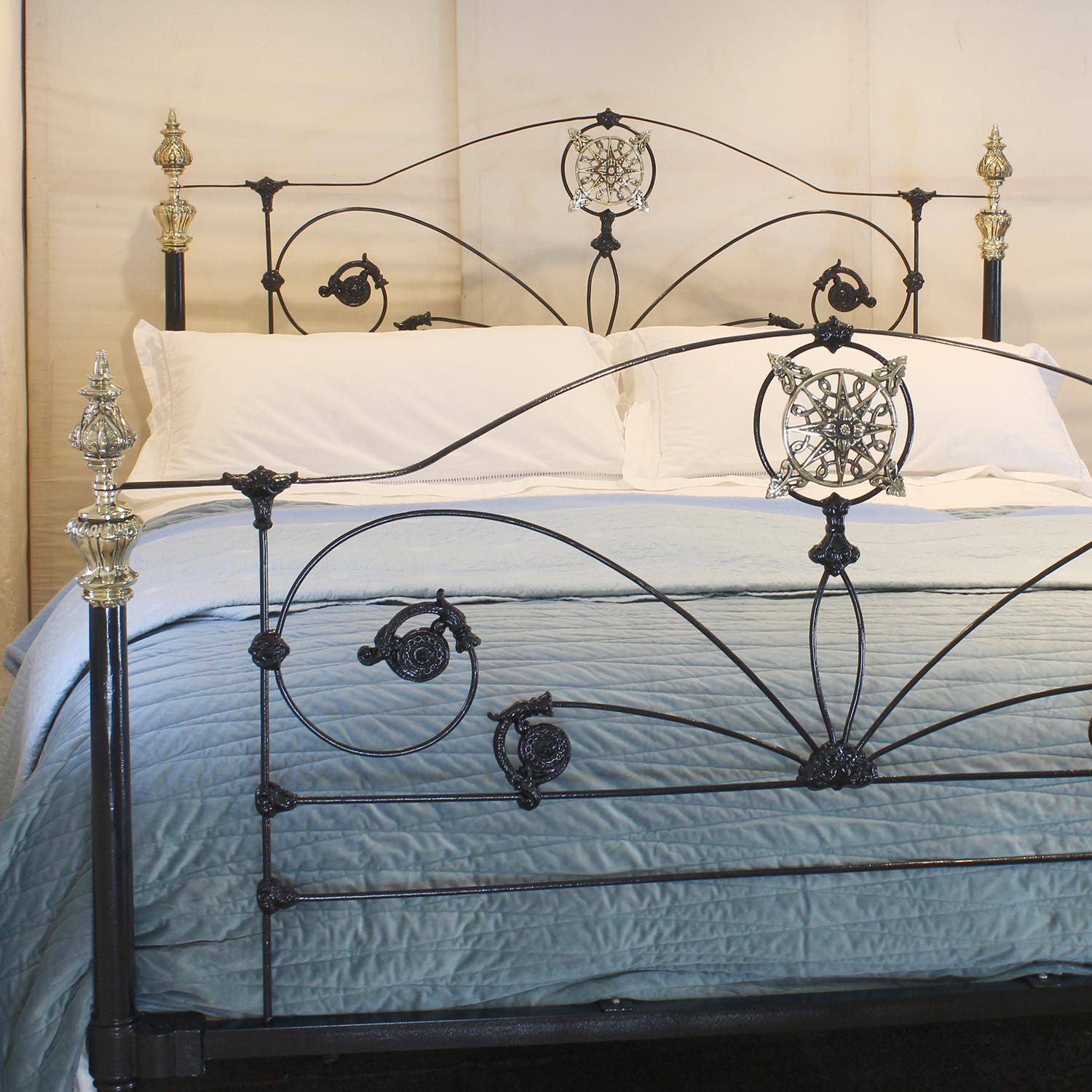 Victorian Wide Antique Bed in Black MSK78