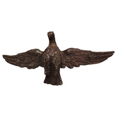 Amplia Águila Antigua de Madera Tallada de Francia, Circa 1810