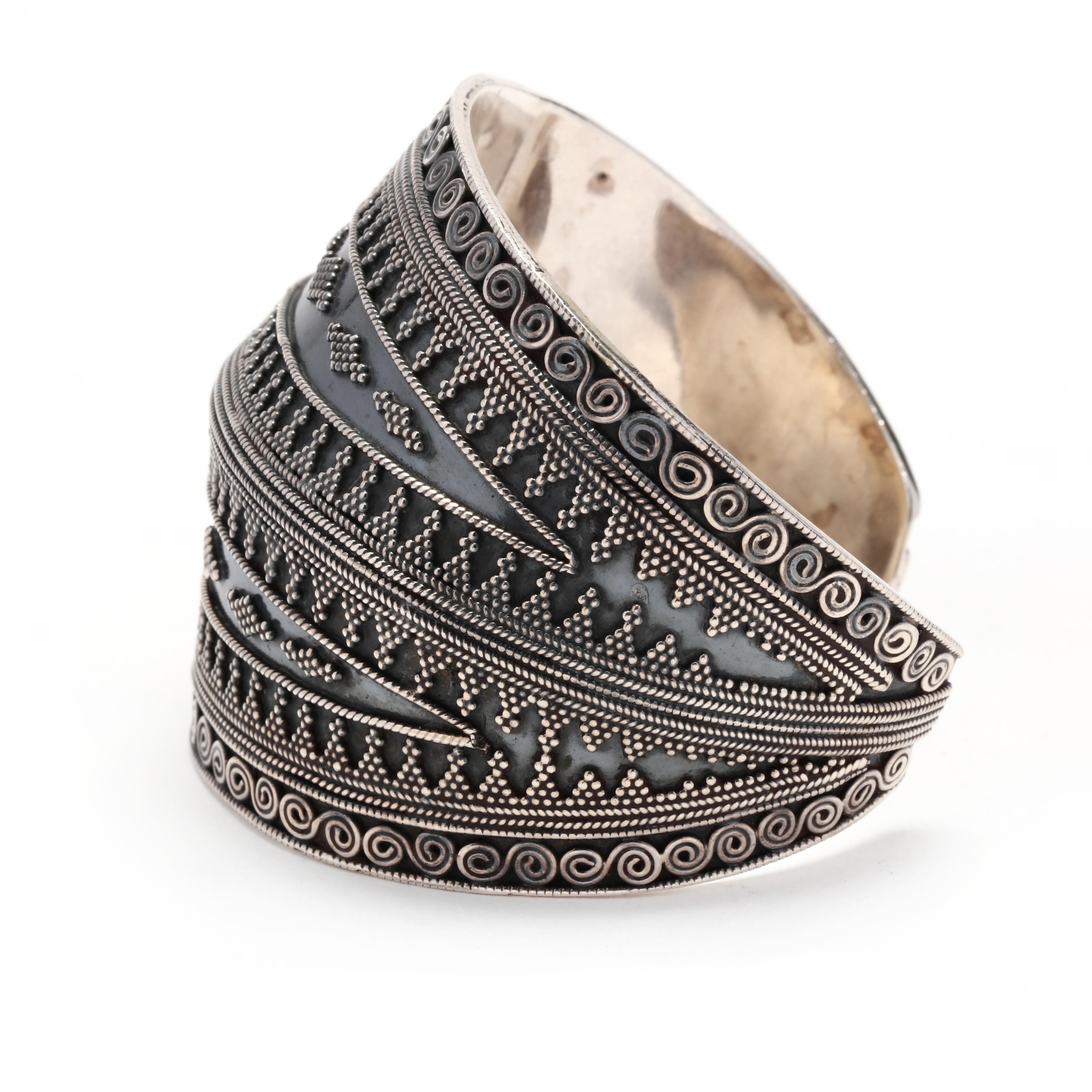 Bracelet manchette tribal perlé, argent sterling Unisexe en vente