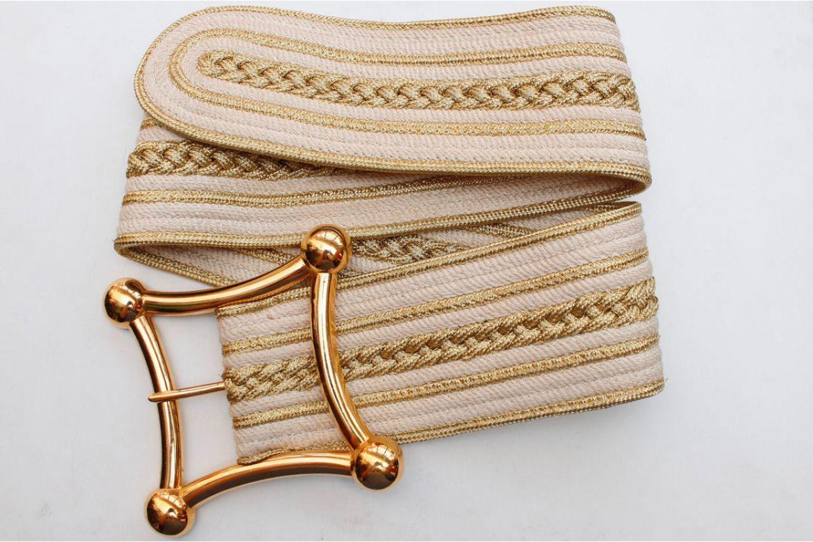 Belt composed of passementerie and lurex. No signature, it resembles Yves Saint Laurent's work.

Additional information: 
Dimensions: Length: 81 cm(31.89