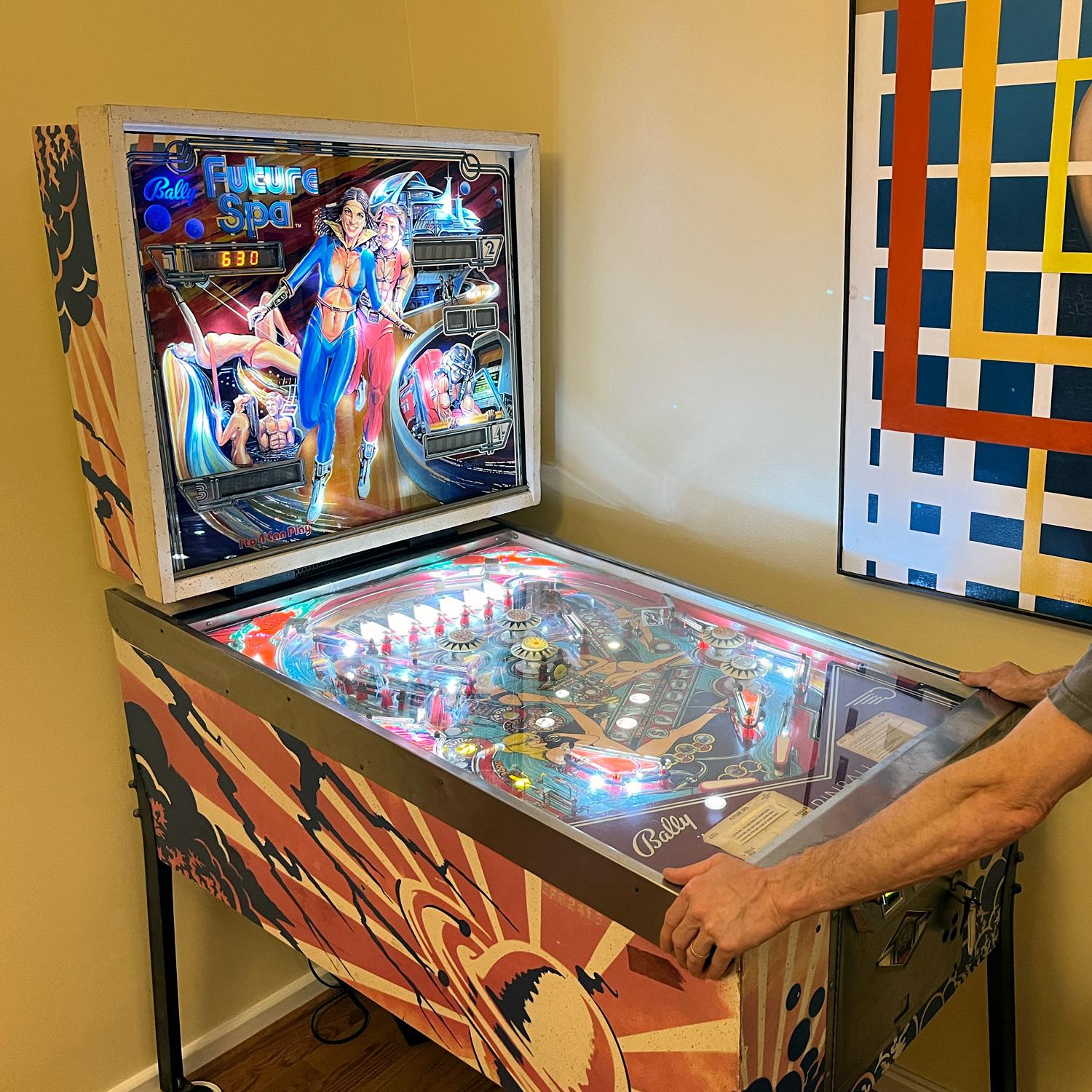 Glass Wide Body Future Spa Pinball Machine by Bally For Sale