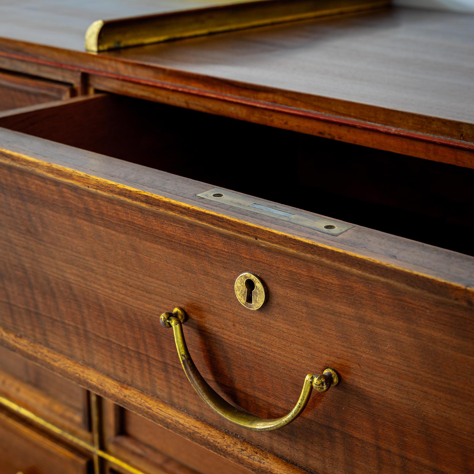 Wide chest of drawers, Italy 1960s For Sale 4