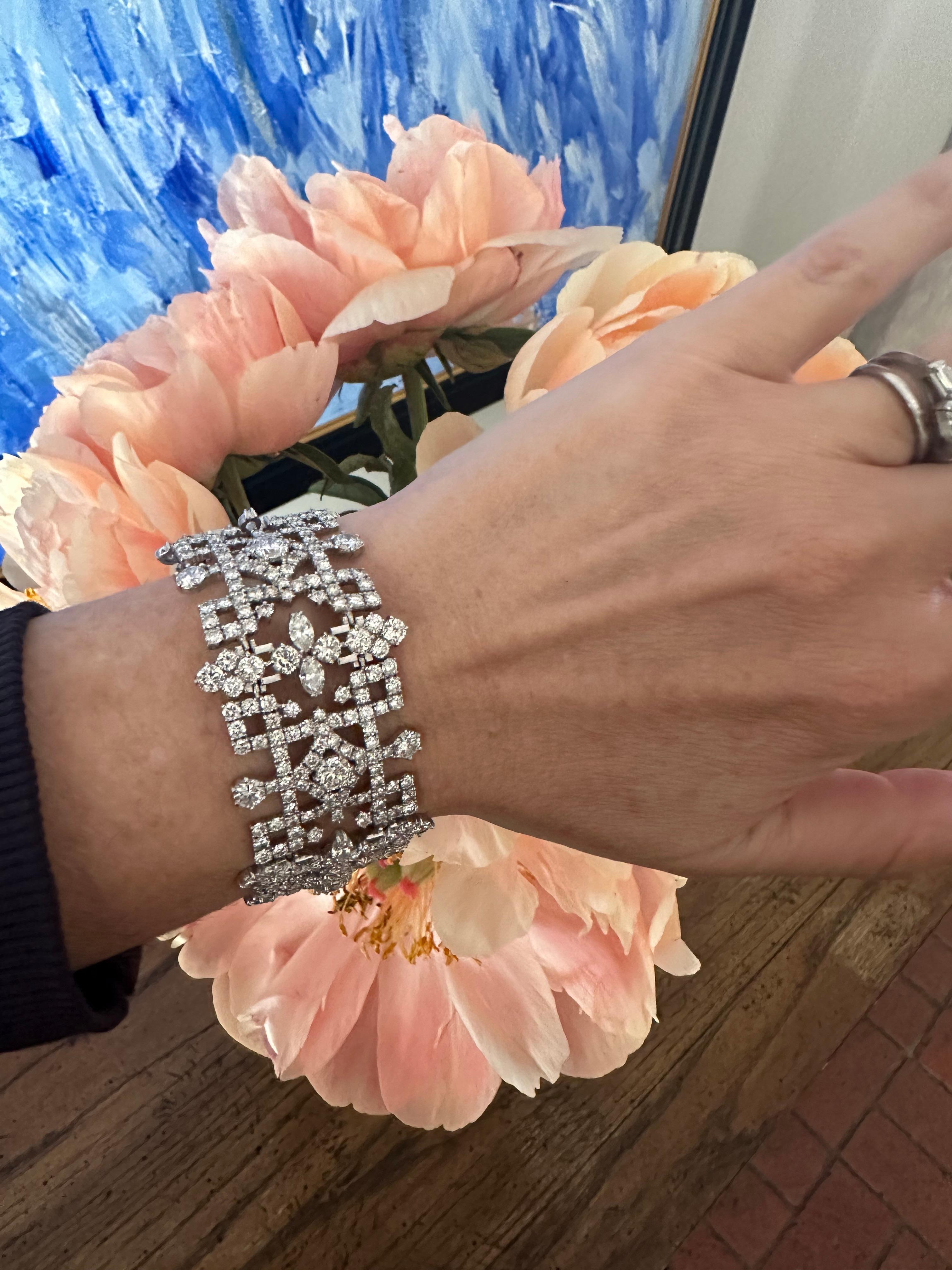 Bracelet à maillons larges en platine et diamants de style Art Déco en vente 2