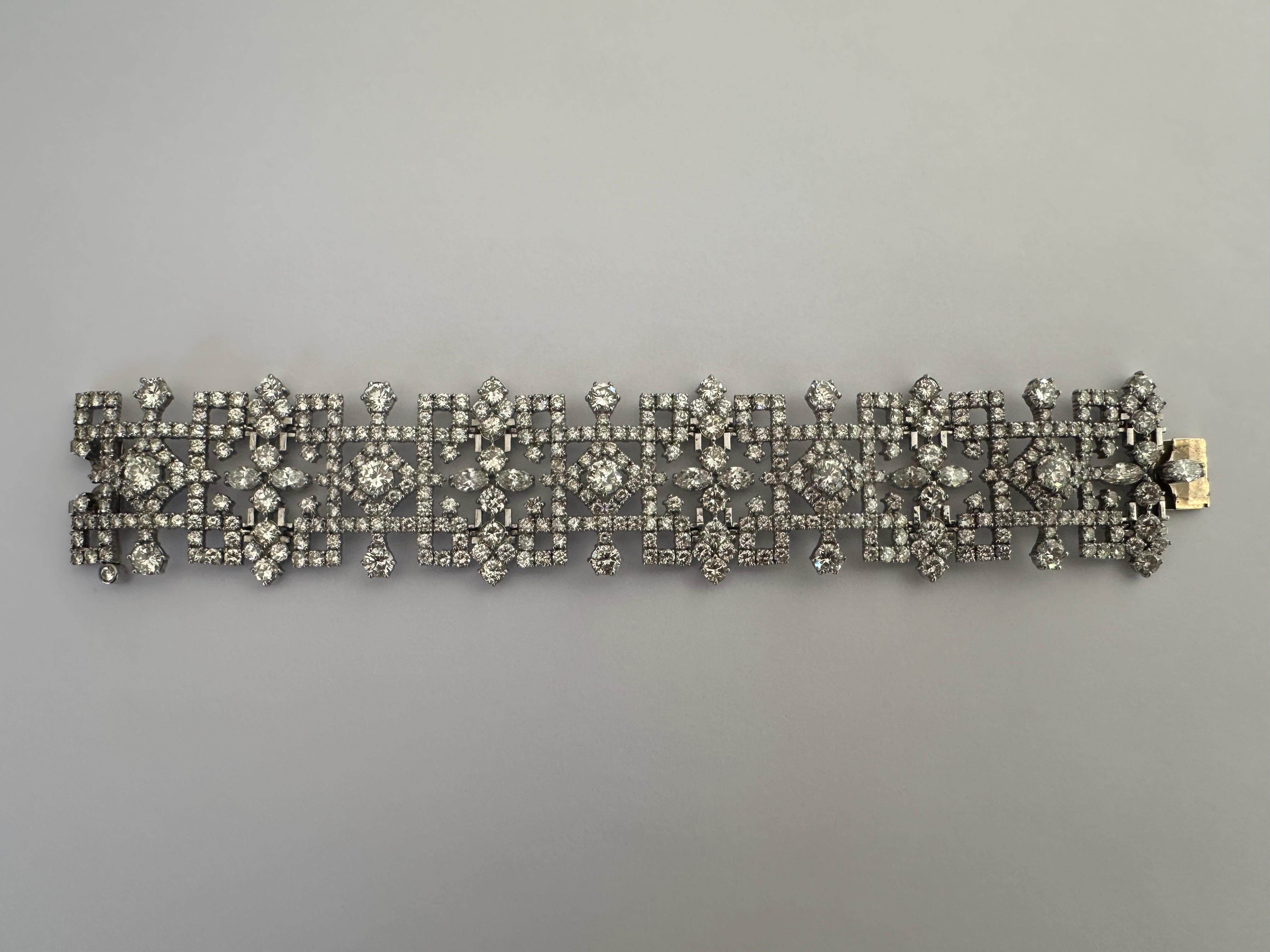 Bracelet à maillons larges en platine et diamants de style Art Déco Pour femmes en vente