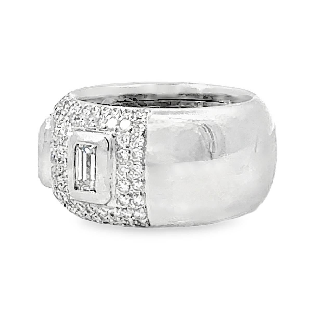 Bandring mit breitem Baguette-Diamant (Baguetteschliff) im Angebot