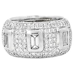 Anillo ancho de diamantes baguette