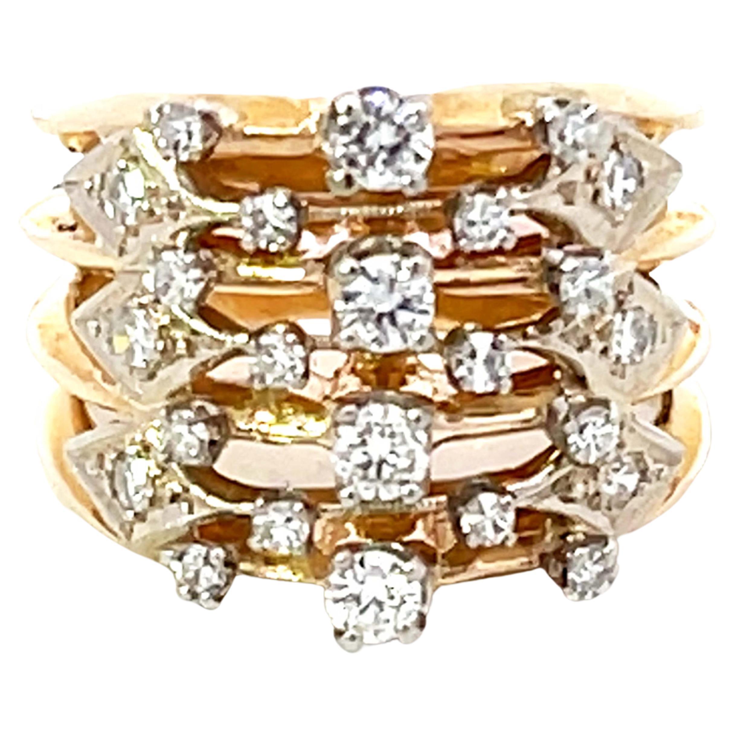 Bague en or jaune 14 carats à large bande de diamants et à motifs découpés en vente