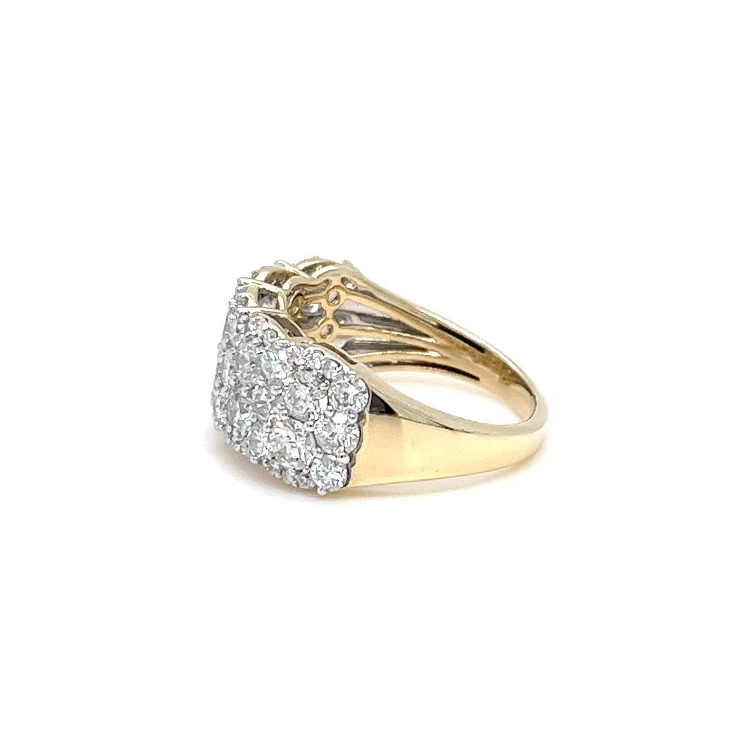 Wide Diamond Band in Two Tone Gold In Good Condition For Sale In Coral Gables, FL