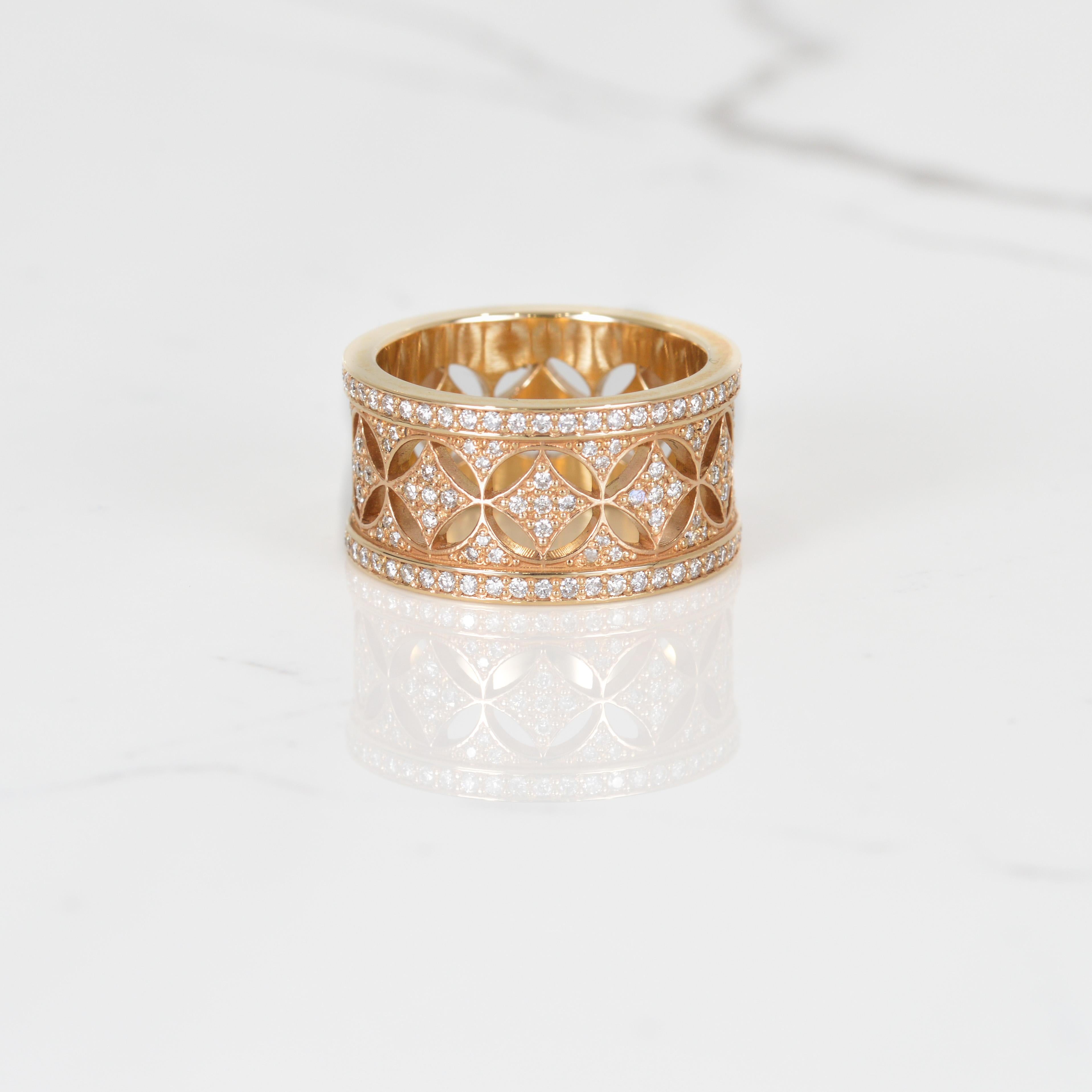 Ce superbe et élégant bracelet Eleg est orné de 1,03 carats de diamants blancs, tous magnifiquement sertis dans de l'or jaune 14k.  Taille - 6.5   Poids : 9,6 grammes