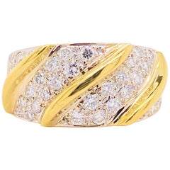 Large anneau torsadé en or jaune avec diamants pavés, anneau bombé