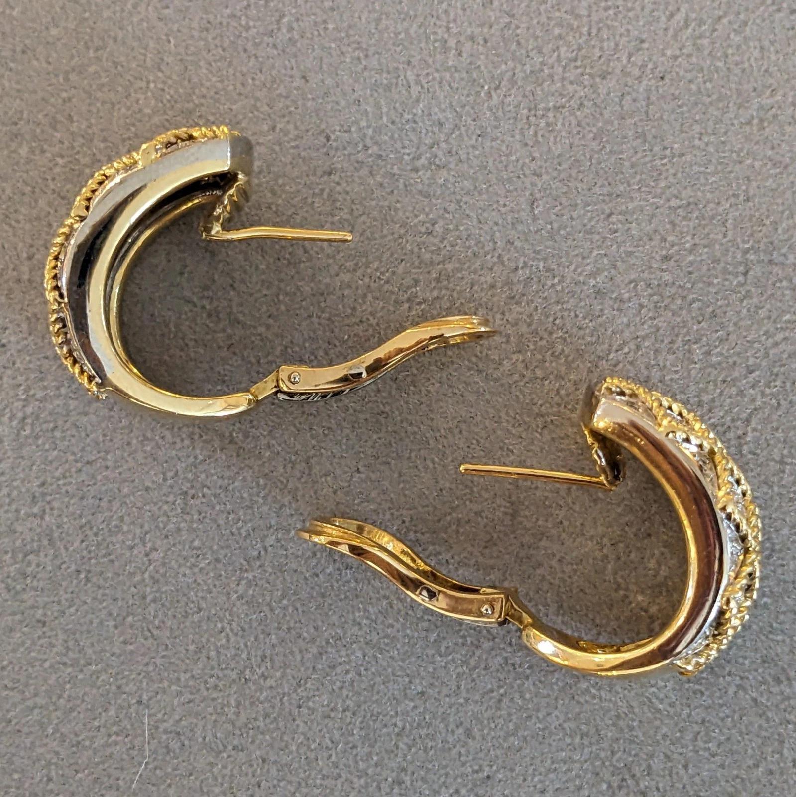 Orecchini a cerchio con diamanti incrociati in oro giallo 18 carati in vendita 2