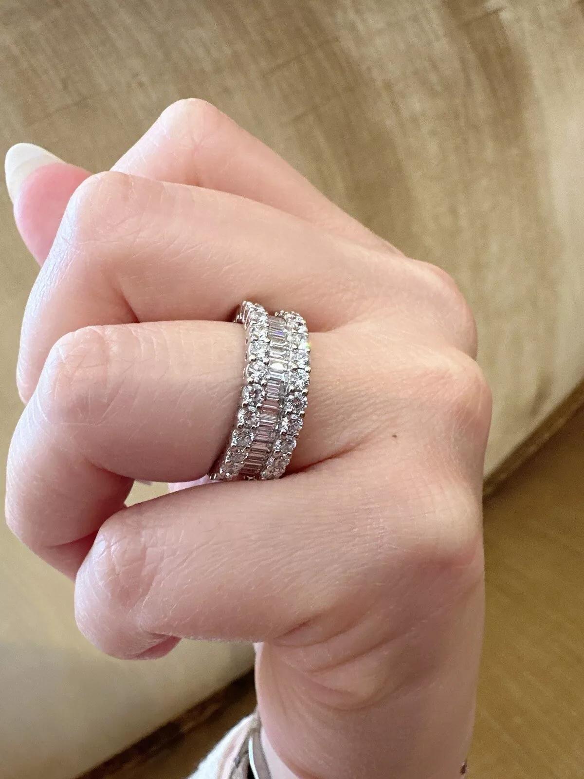 Wide Diamond Eternity Band Ring 3.50 carat total weight in 18k White Gold Size 7 In Excellent Condition For Sale In La Jolla, CA