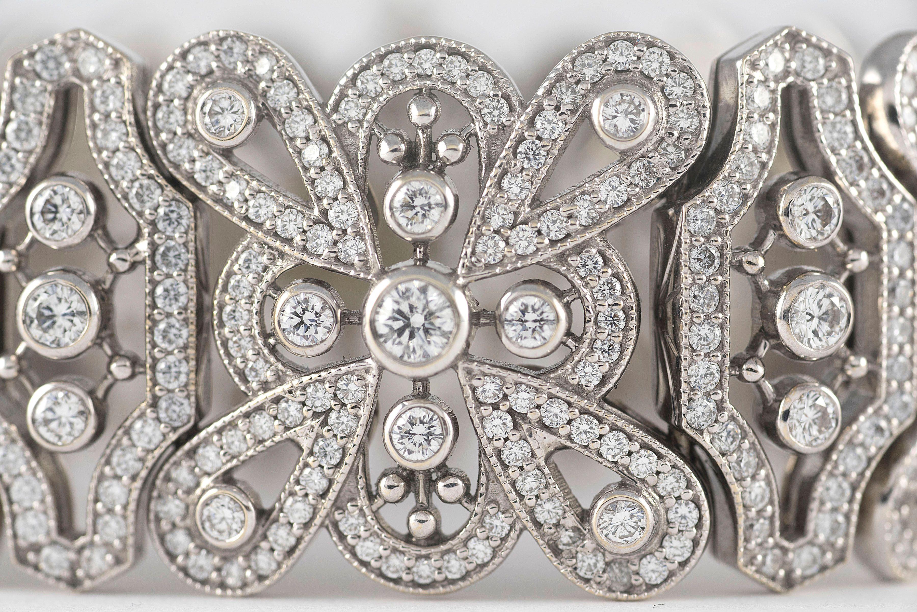 Wide Diamond Link Bracelet In New Condition For Sale In Denver, CO
