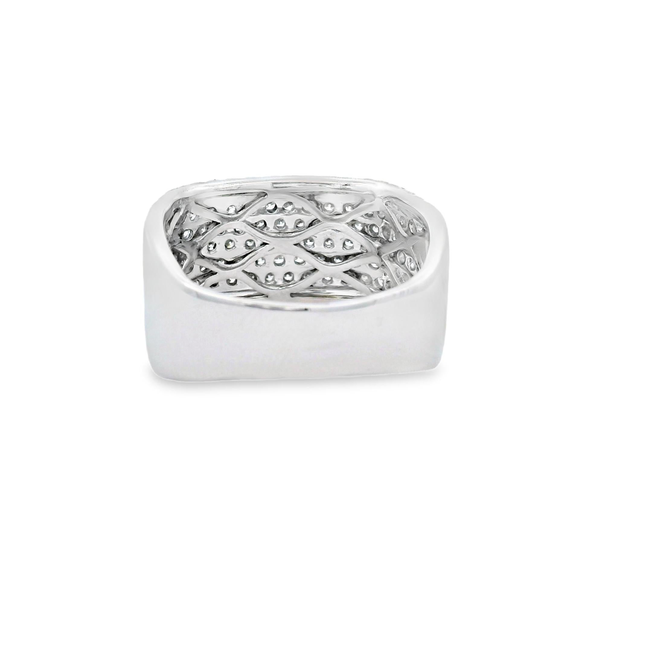 Anello largo con pavé di diamanti da 1,27 carati in oro bianco 14K misura 7 In condizioni Nuovo in vendita a New York, NY