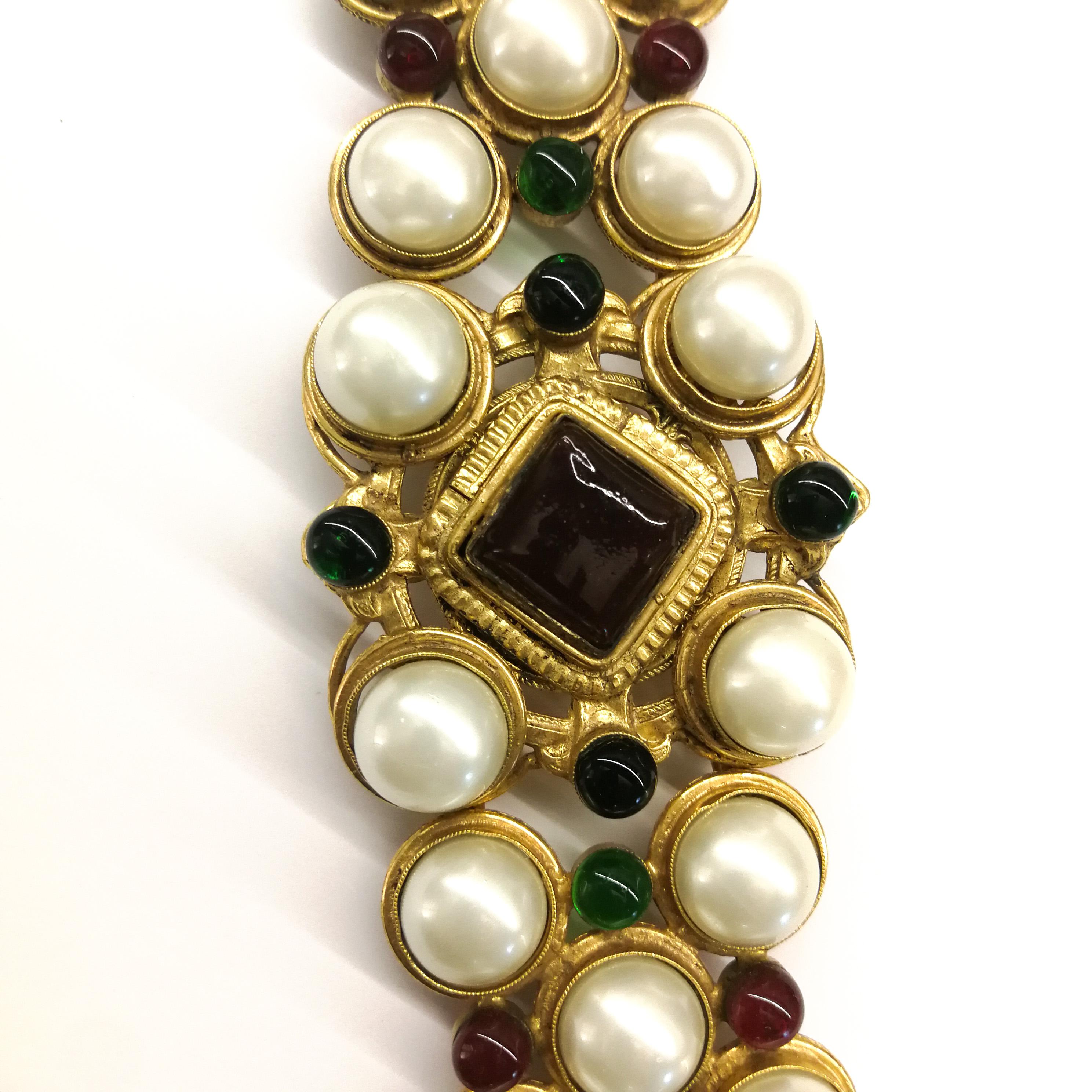 Baroque Vintage Chanel dynamic poured glass, paste pearl and gilt bracelet, 1970s/1980s