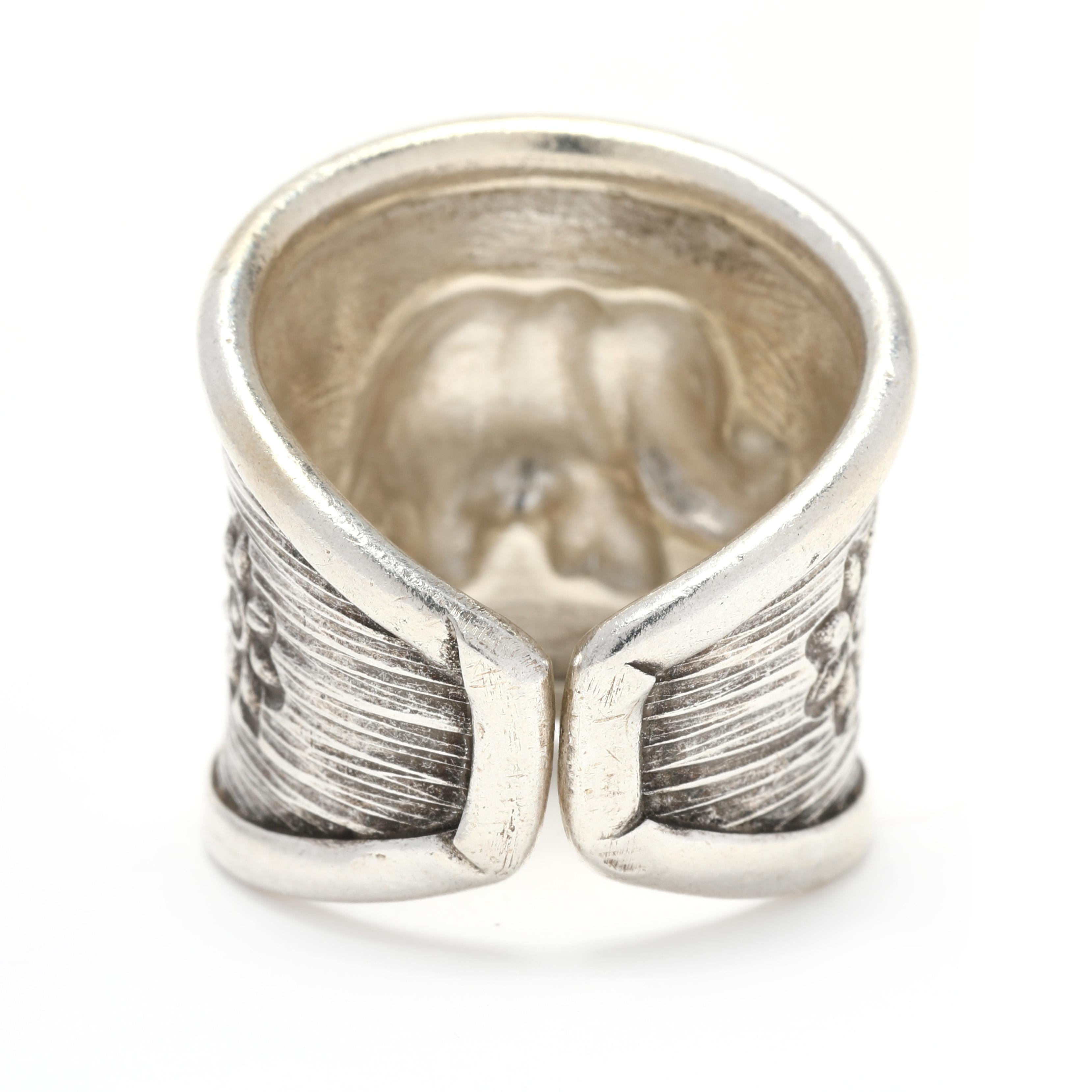 Wide Elephant Band, Sterling Silver, Ring, Silver Elephant Love Ring In Good Condition For Sale In McLeansville, NC