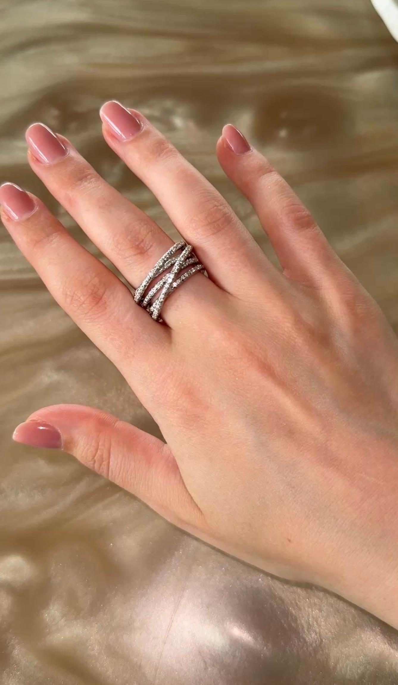 Breiter Every Day Diamant Weißgold Exklusiver Ring im Angebot 1