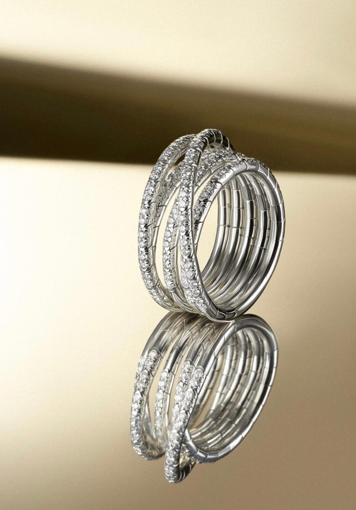 Breiter Every Day Diamant Weißgold Exklusiver Ring im Angebot 2
