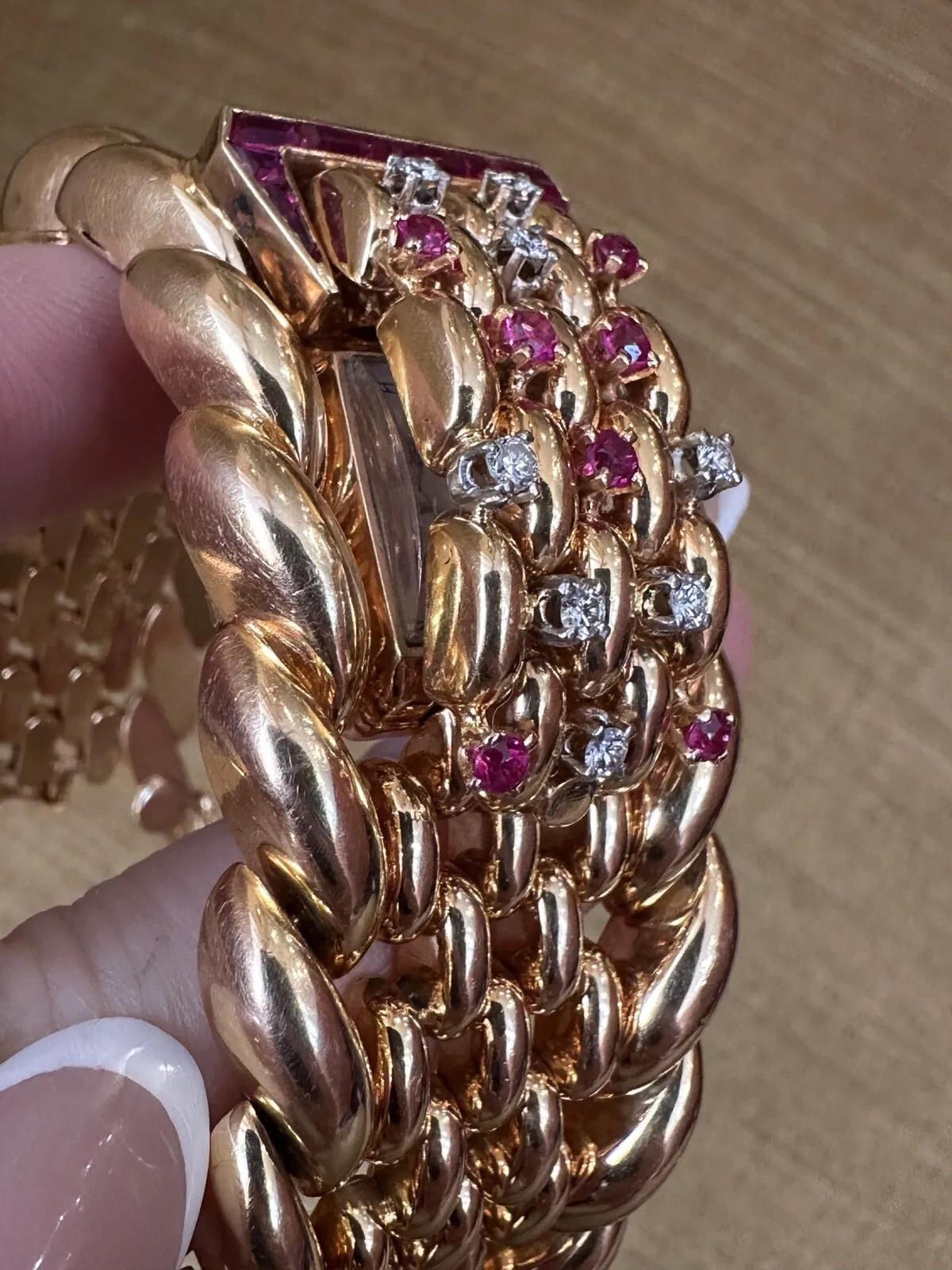 Wide Flip-top Retro Bracelet Watch San Marco Link in 18k Yellow Gold For Sale 9