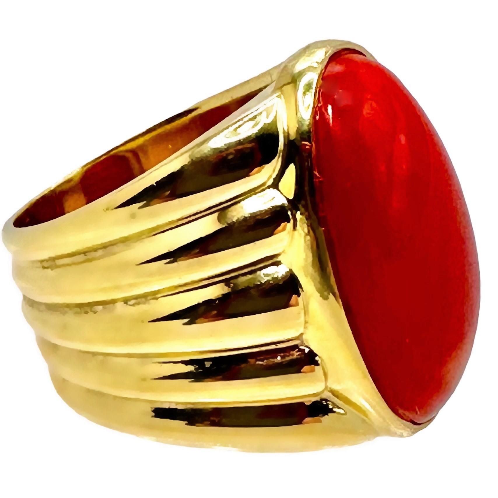 Modern Wide Fluted Gold Ring with Large Deep Red Oxblood Cabochon For Sale