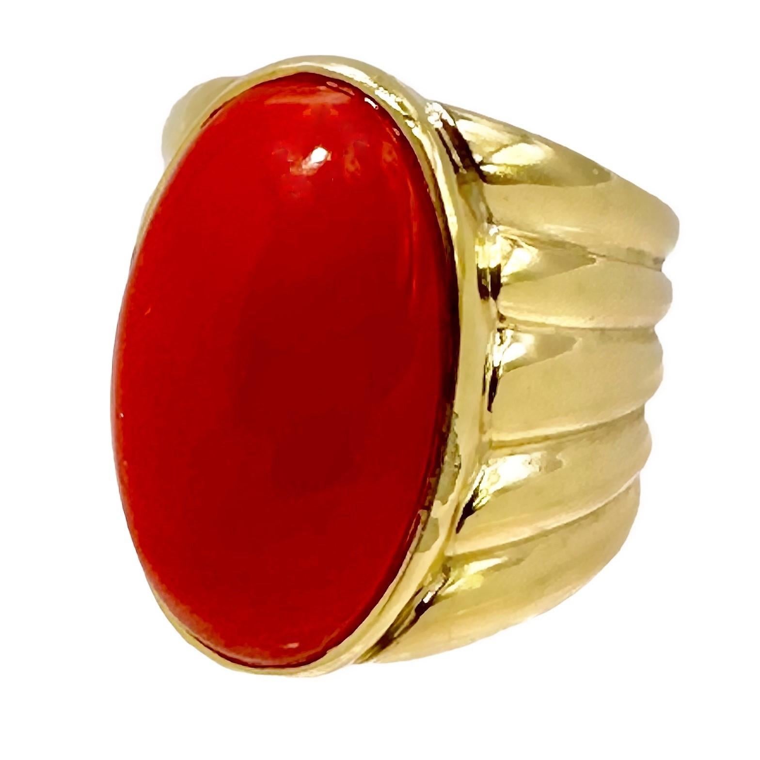 Wide Fluted Gold Ring with Large Deep Red Oxblood Cabochon For Sale 1