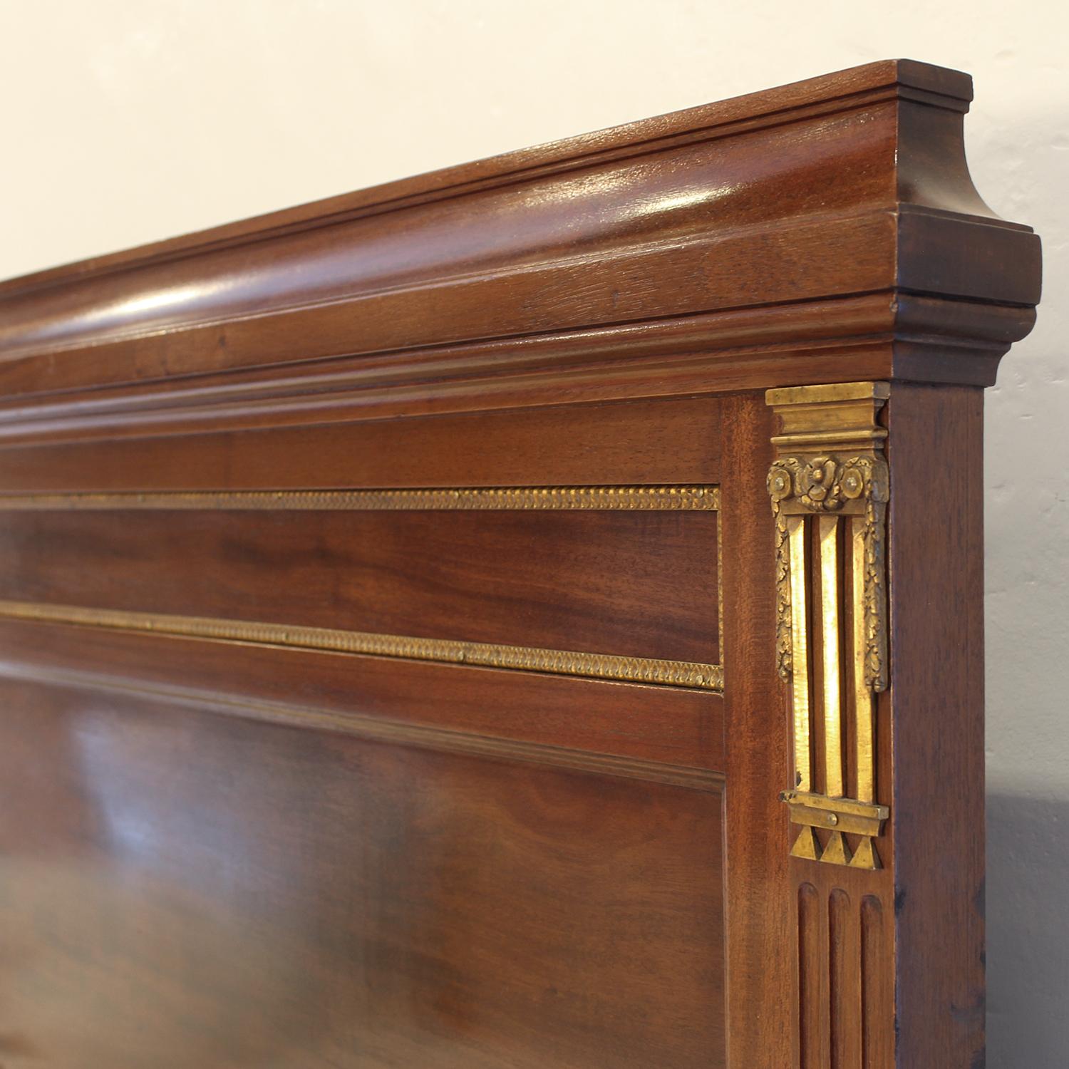 Wide French Bed in Dark Hardwood with Burr Panels and Ormolu Decoration, WK206 For Sale 6
