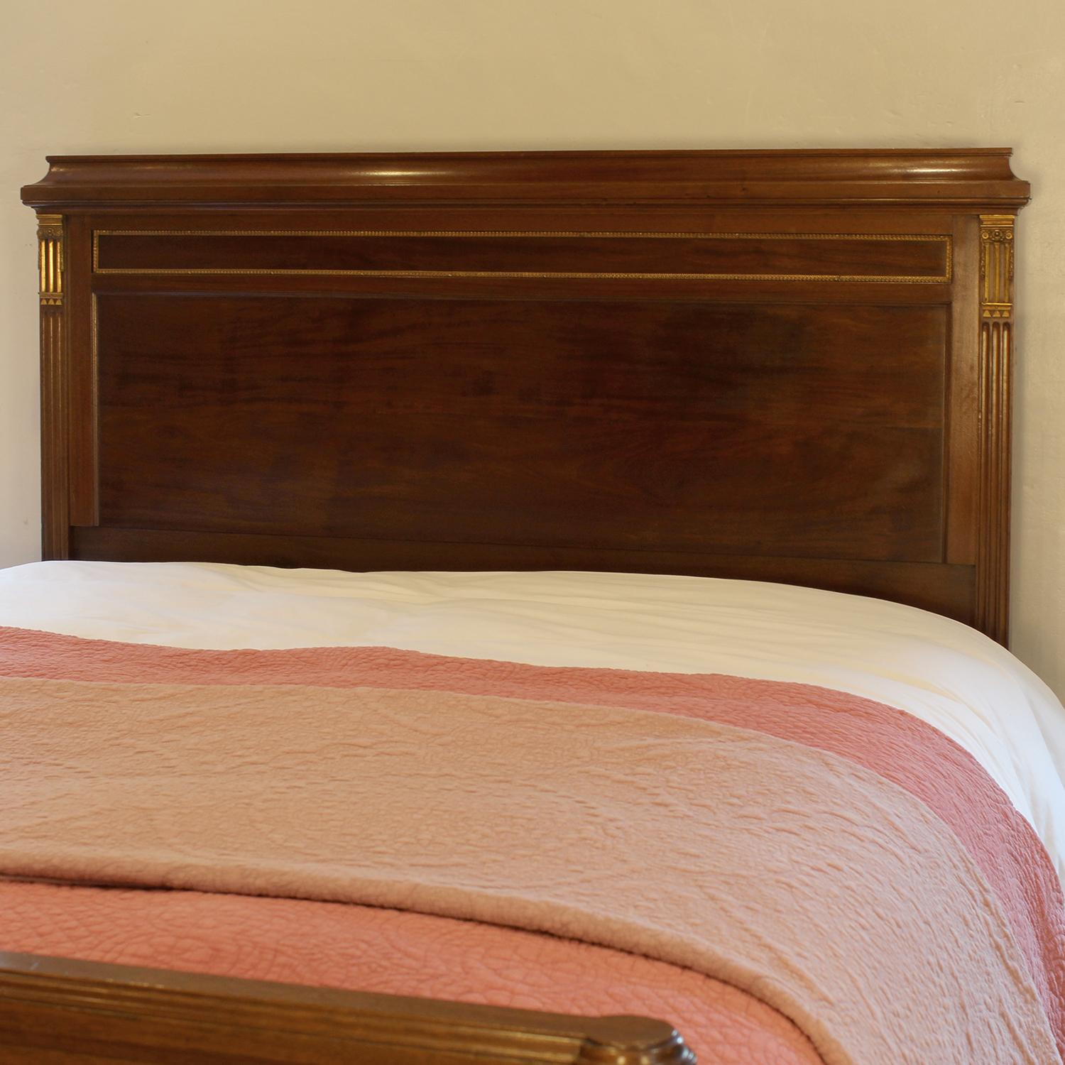 Wide French Bed in Dark Hardwood with Burr Panels and Ormolu Decoration, WK206 For Sale 7