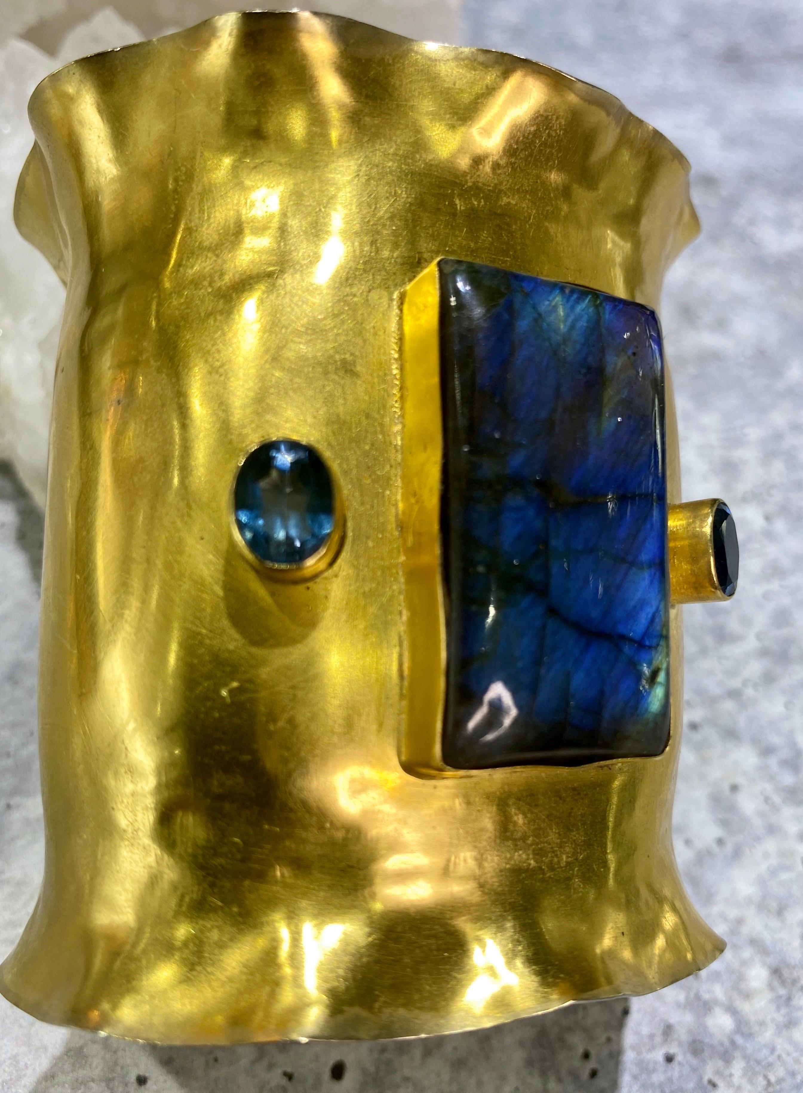 Contemporary Wide Gold Cuff with Labradorite and London Blue Topaz For Sale