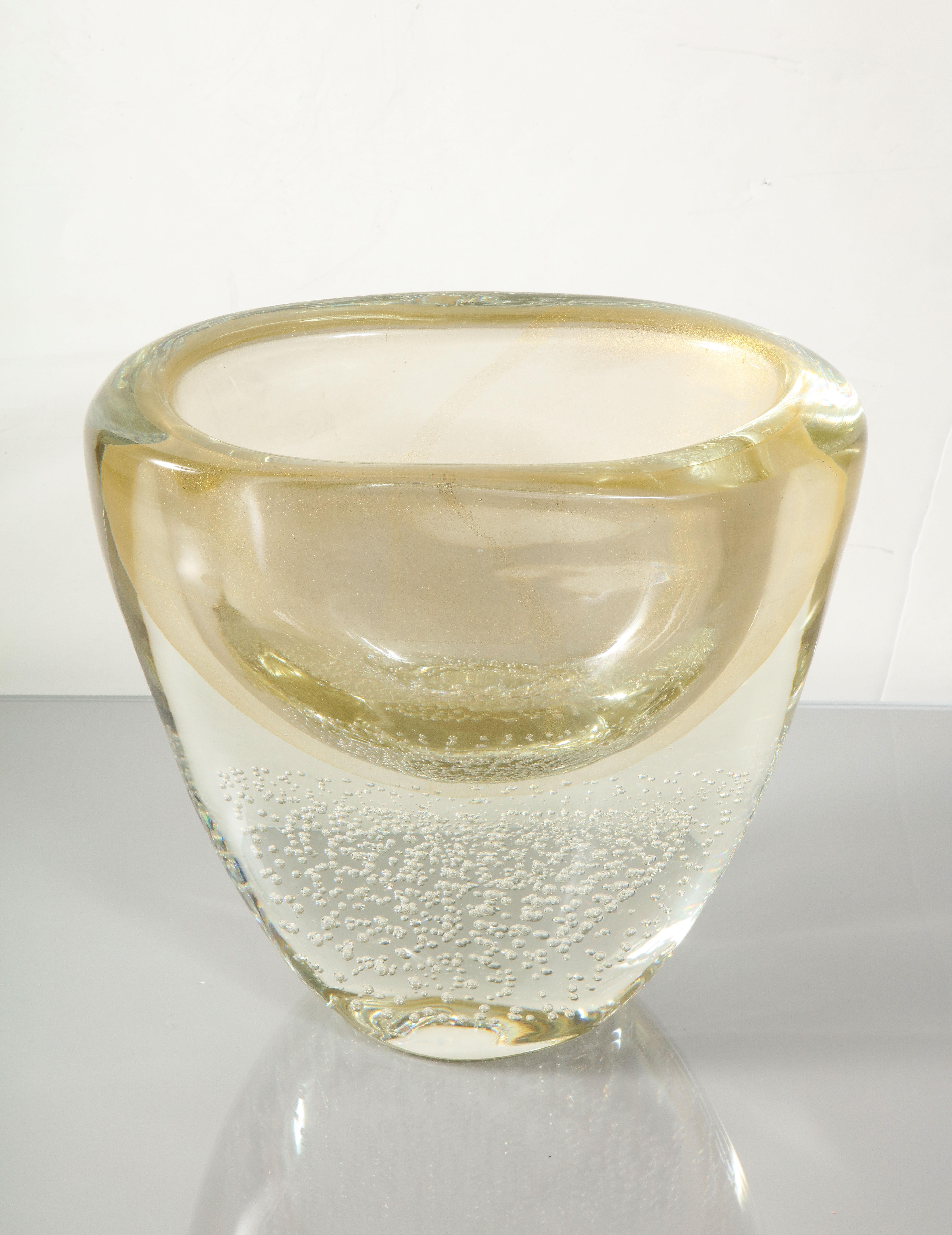 Wide Gold Sommerso Italian Murano Glass Vase For Sale 4
