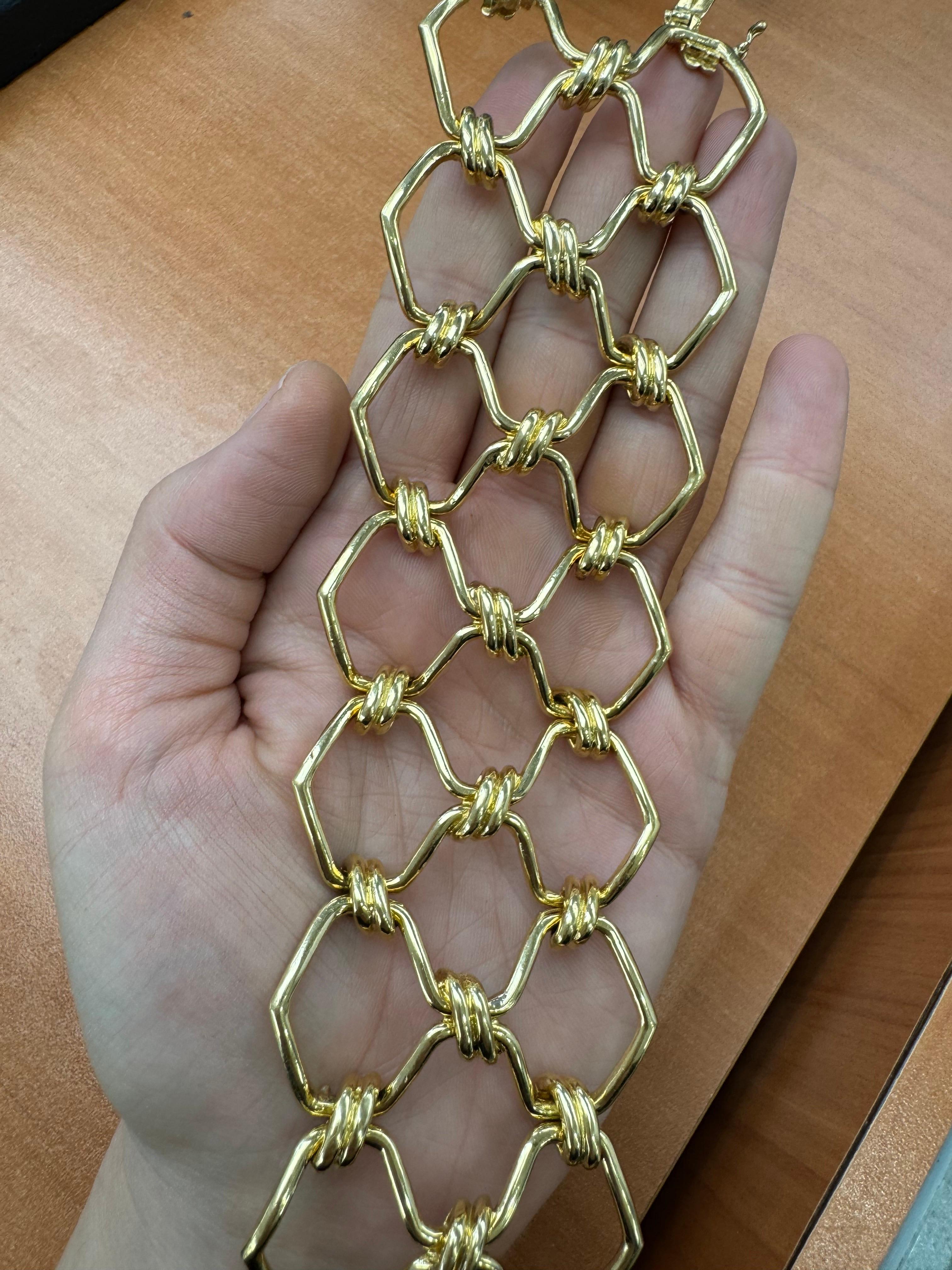 Women's Wide Gold Wire Bangle Twist Bracelet 18 Karat Yellow 120.8 Grams 7.25 Inches For Sale