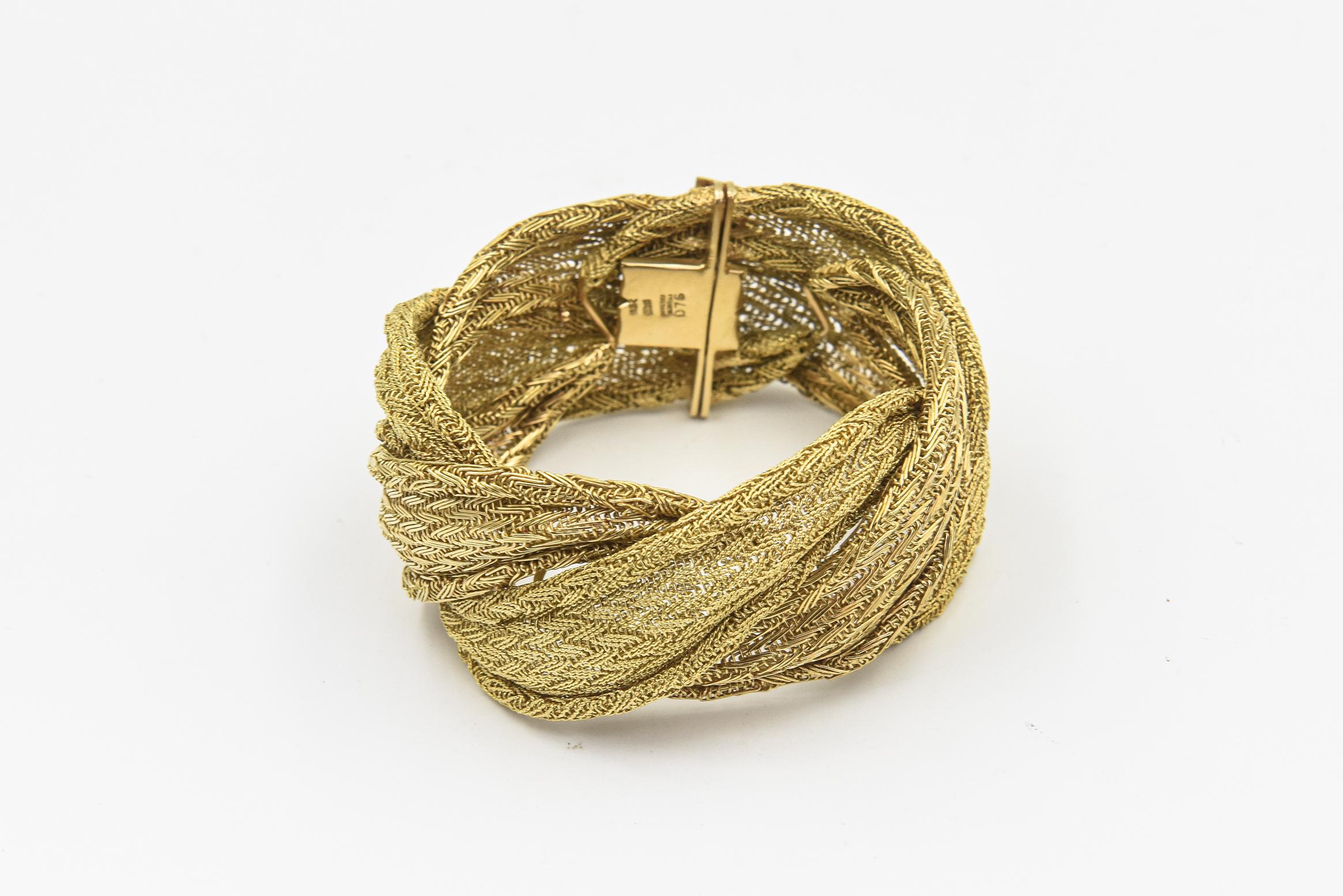 Wide Handmade Woven Yellow Gold Braid Bracelet In Good Condition For Sale In Miami Beach, FL