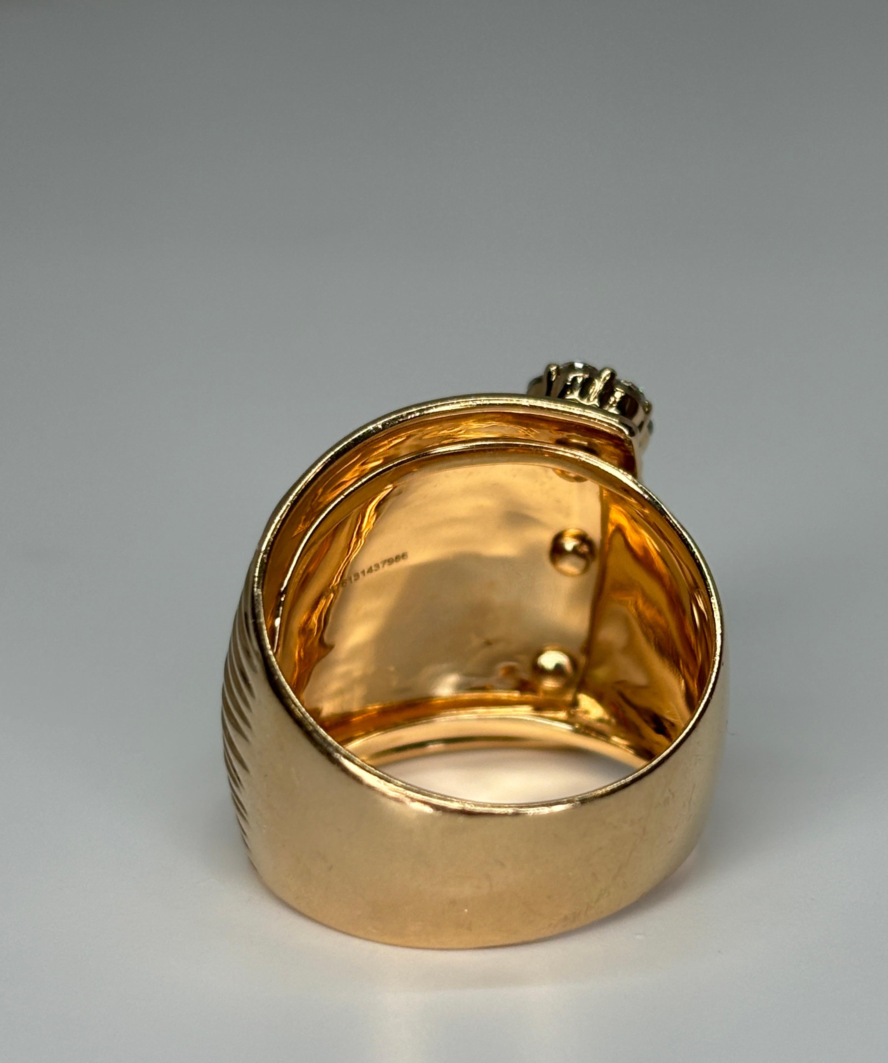 Wide Hueb Ring 18k Rose Gold Diamond Plisse Flower Ring For Sale 7